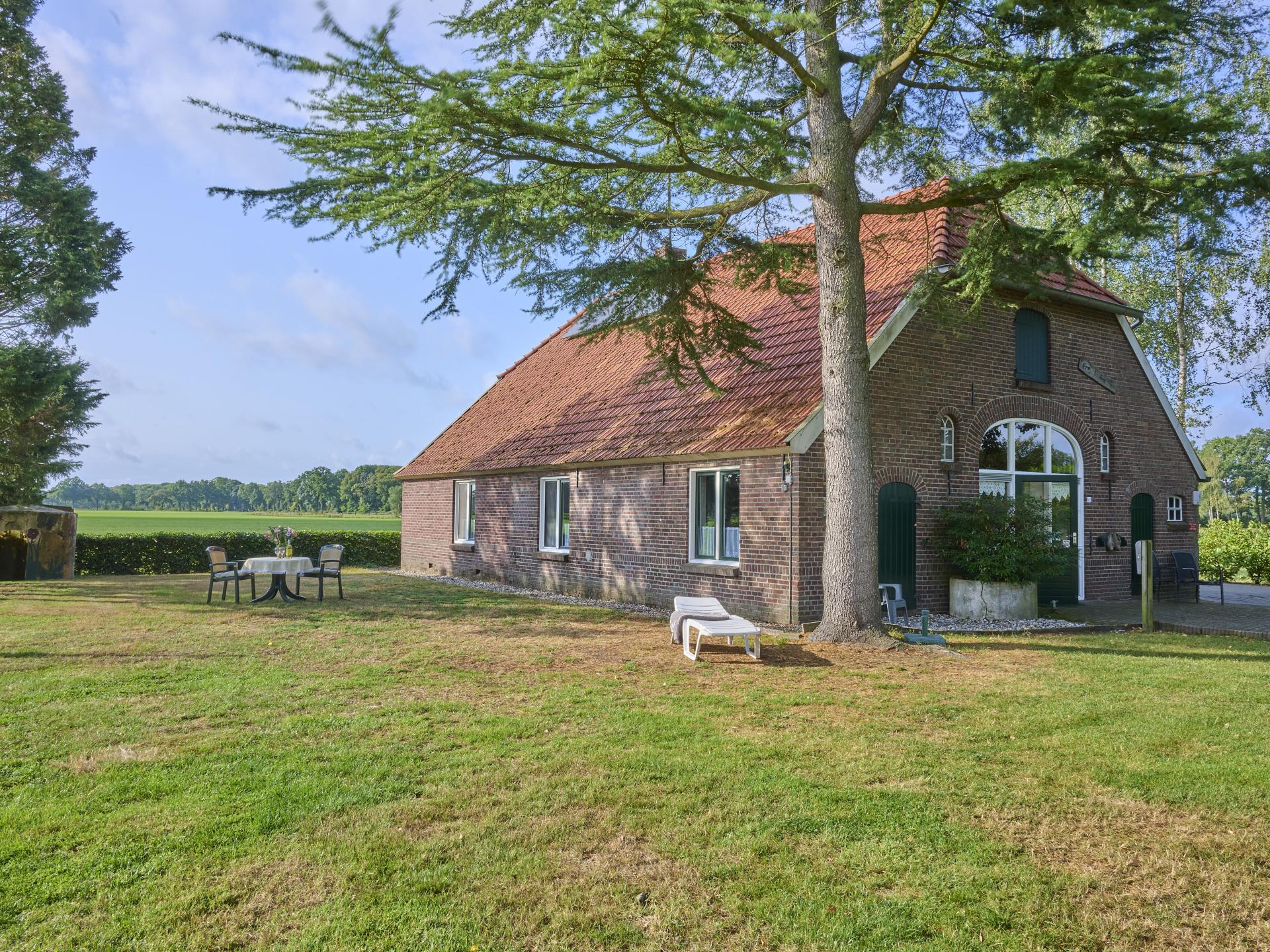 Authentieke woonboerderij met speelzolder en grote tuin in de Achterhoek - foto 58