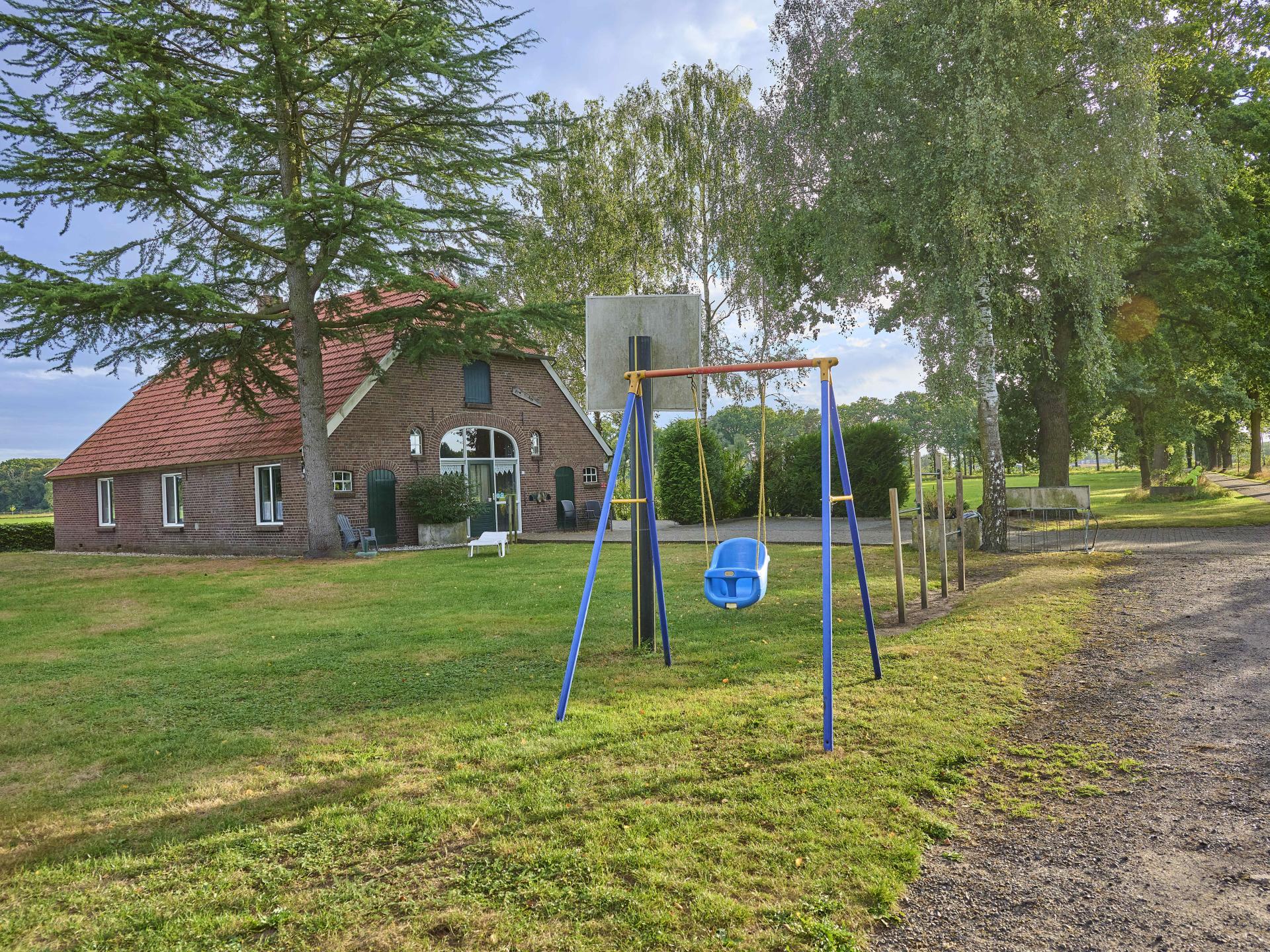 Authentieke woonboerderij met speelzolder en grote tuin in de Achterhoek - foto 59