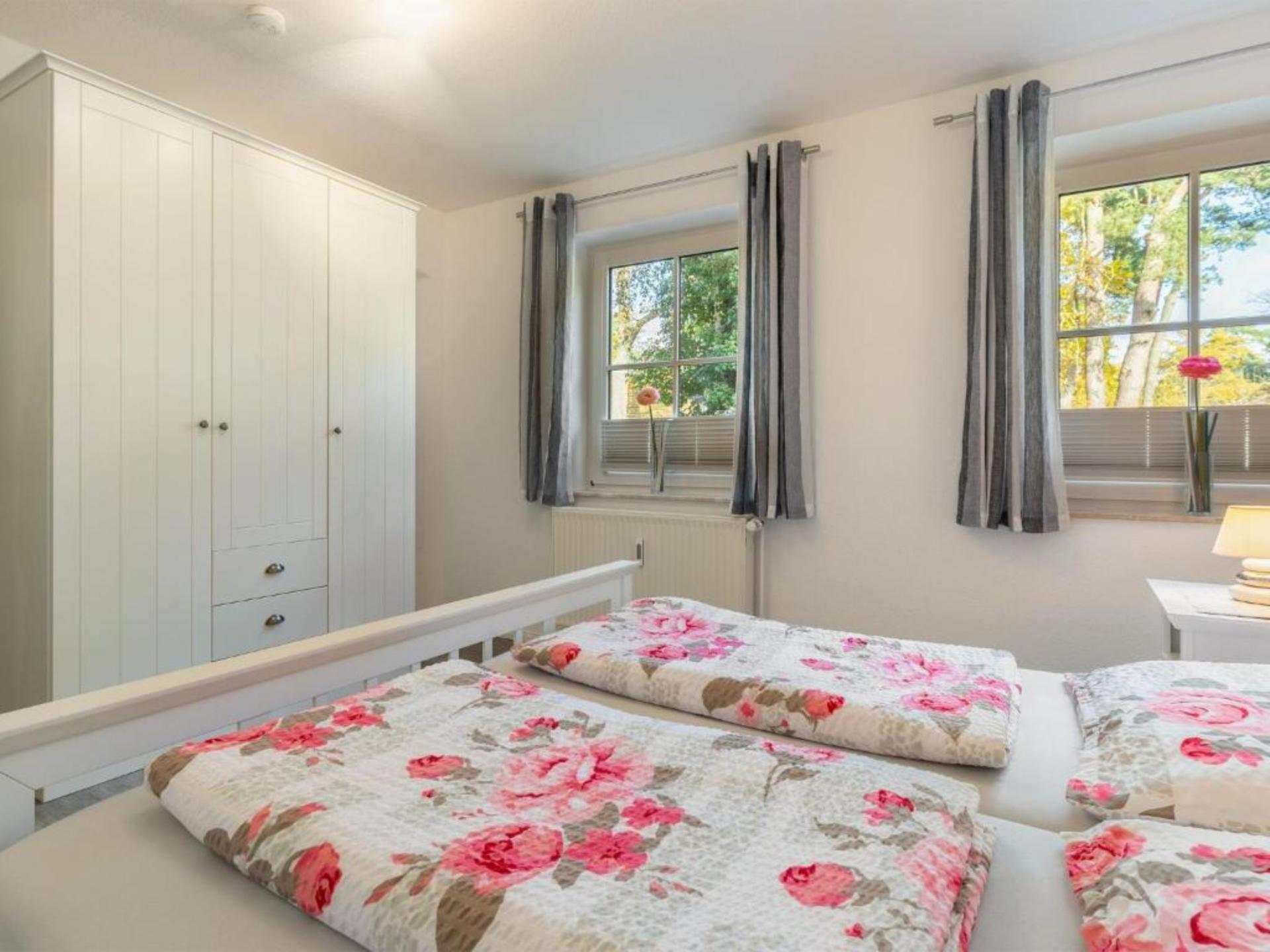 Op 300 m van zee: Licht appartement in centrum Boltenhagen - foto 12