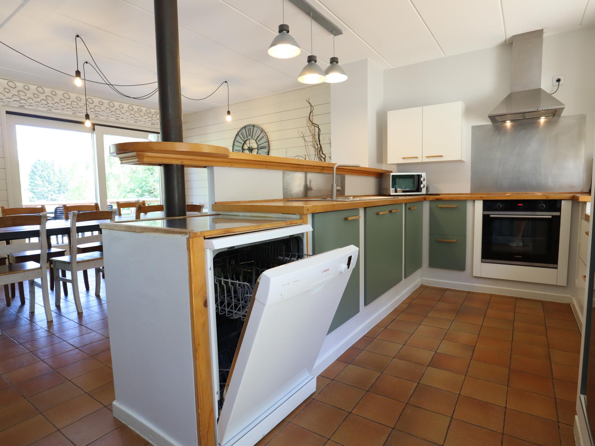 Vrijstaand 12-persoons vakantiehuis met sauna in Rendeux - foto 14