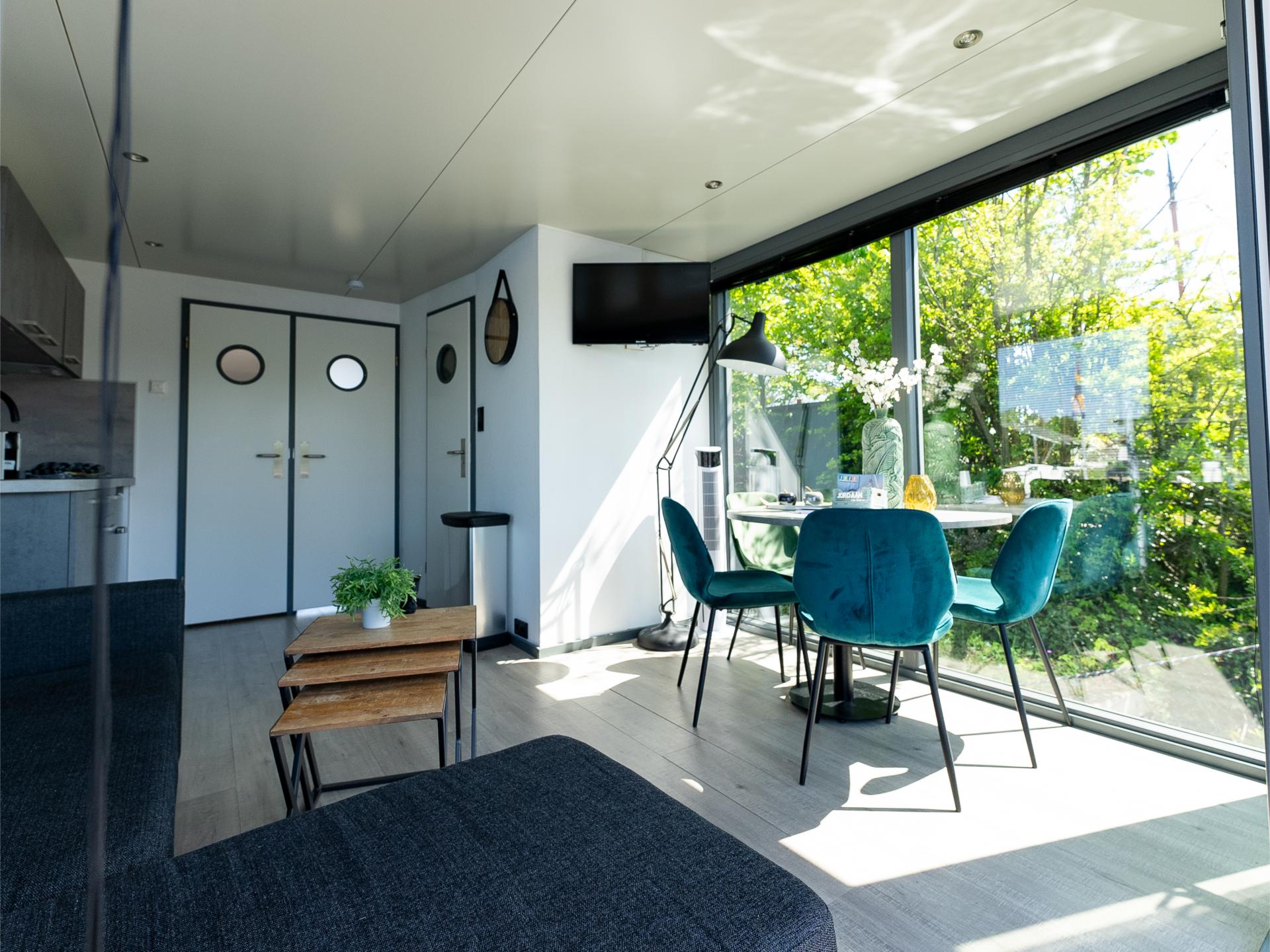 Luxe houseboat in sfeervolle jachthaven van Heeg, Friesland - foto 5