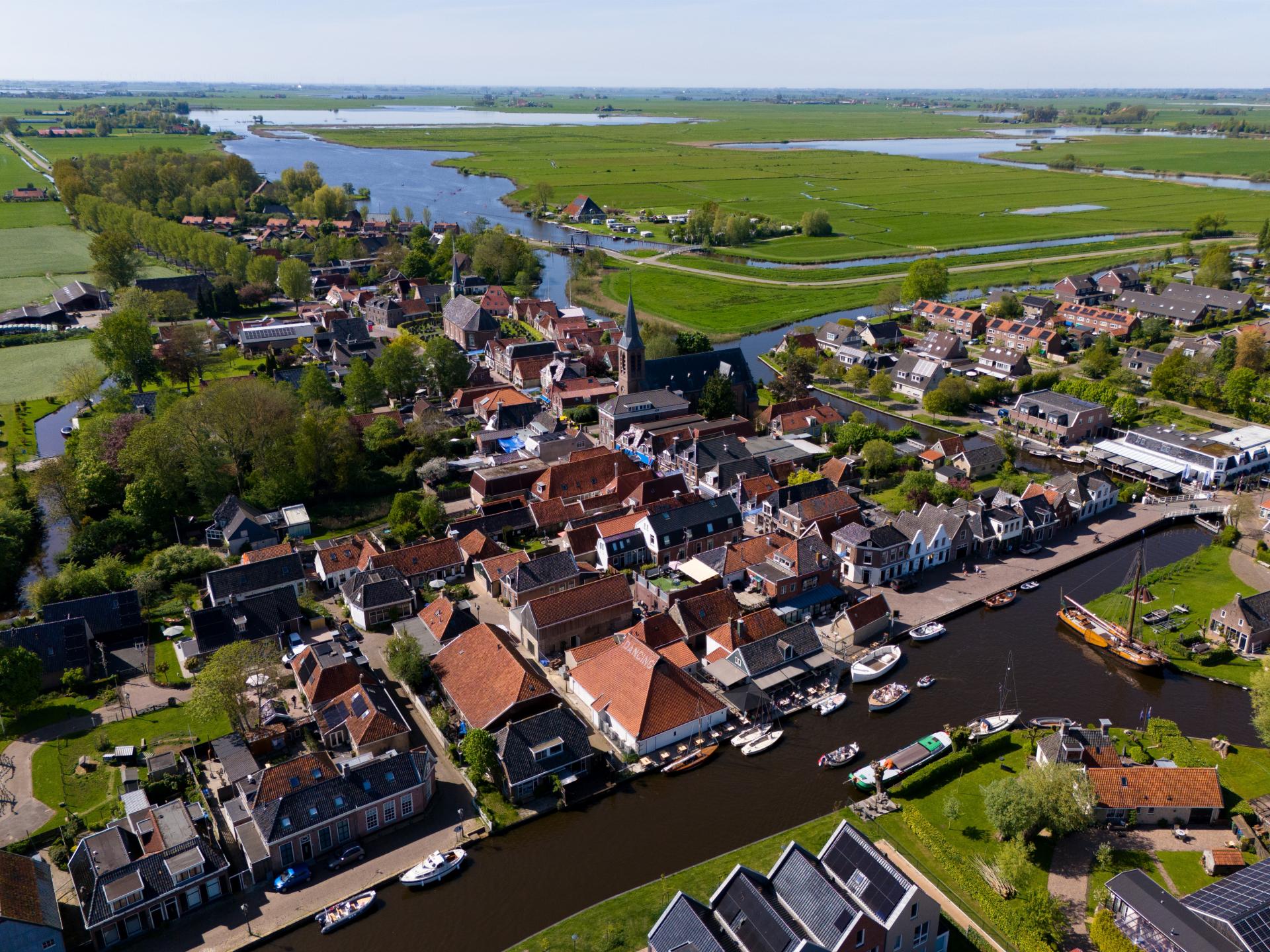 Safaritent aan de jachthaven van Heeg: slapen tussen water en bos - foto 15