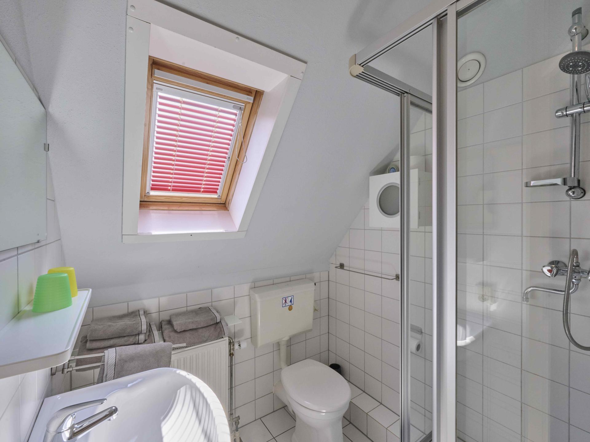 Sfeervol vrijstaand huis met veranda, 2 badkamers en uitzicht over de polder - foto 13