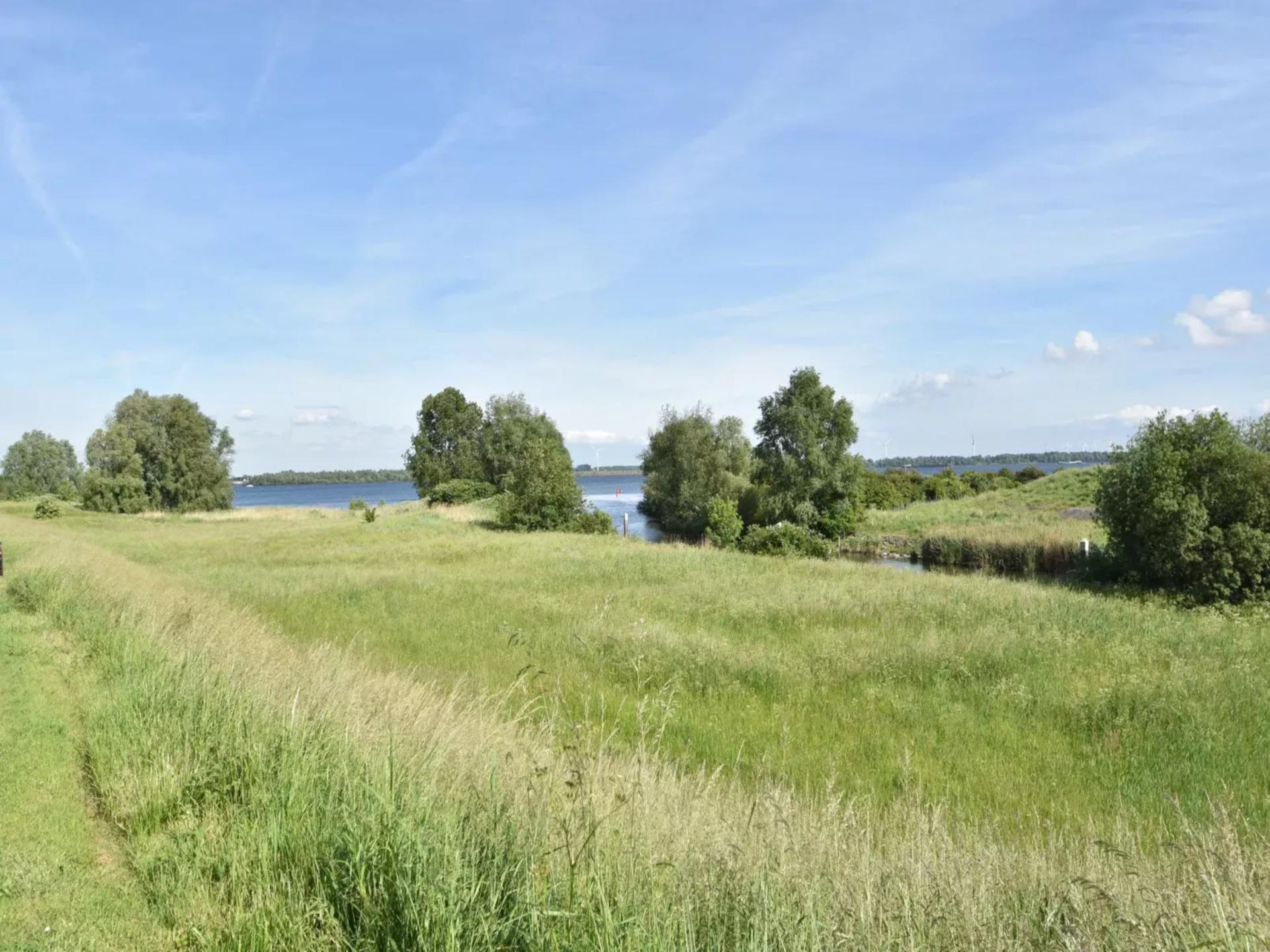 Sfeervol vrijstaand huis met veranda, 2 badkamers en uitzicht over de polder - foto 40
