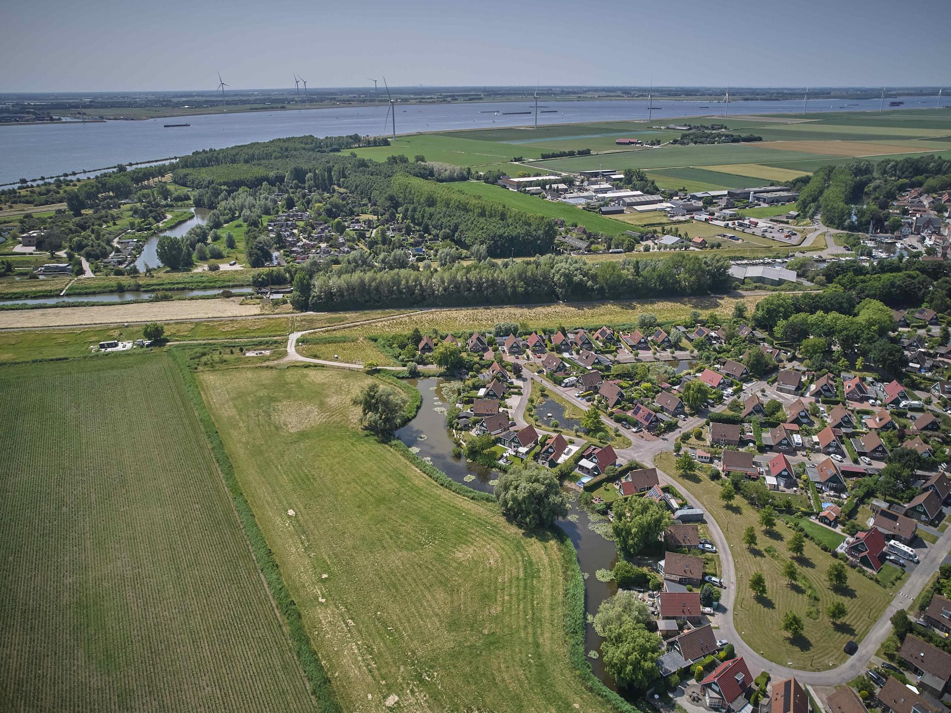Sfeervol vrijstaand huis met veranda, 2 badkamers en uitzicht over de polder - foto 31