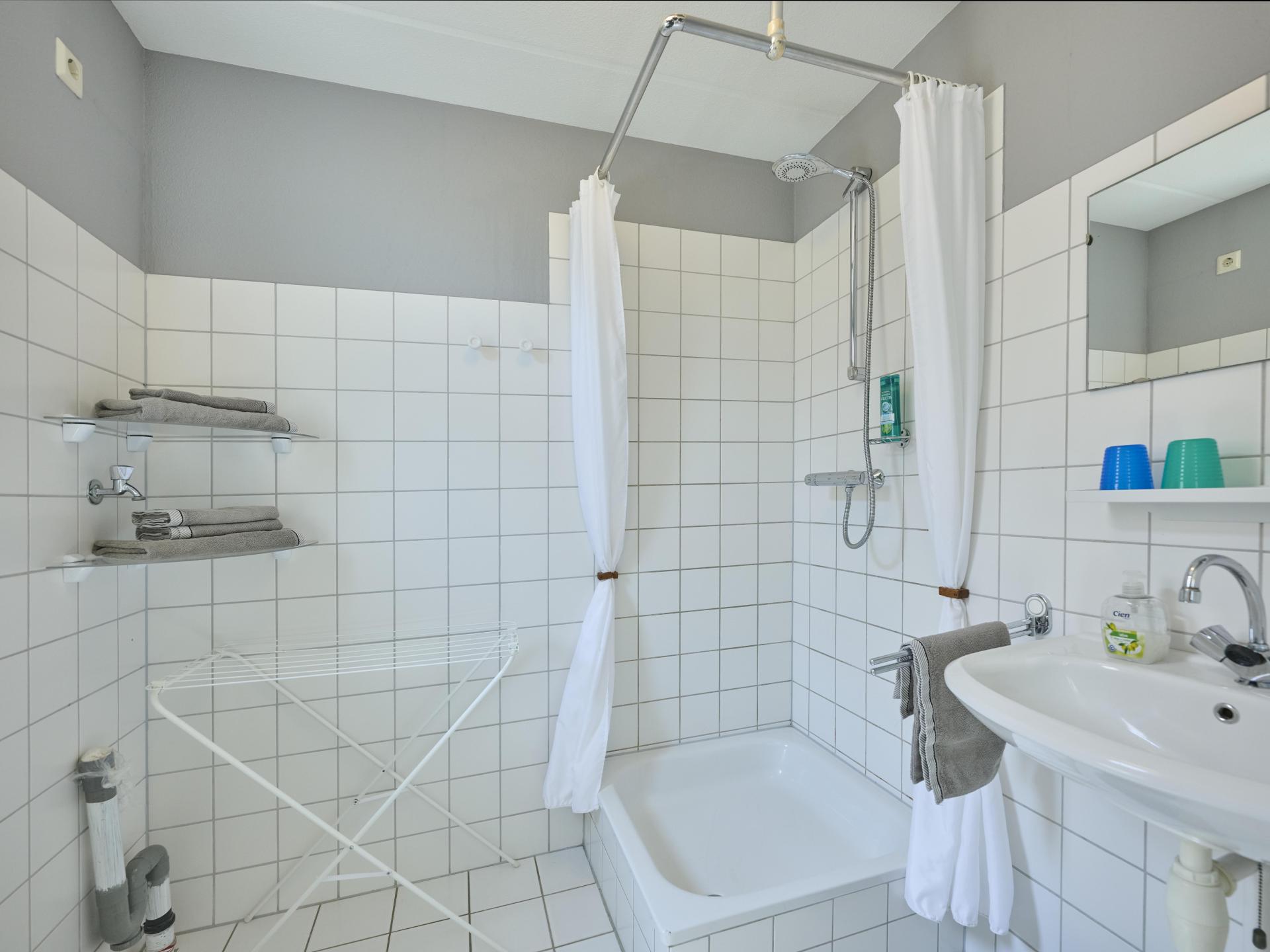 Sfeervol vrijstaand huis met veranda, 2 badkamers en uitzicht over de polder - foto 26