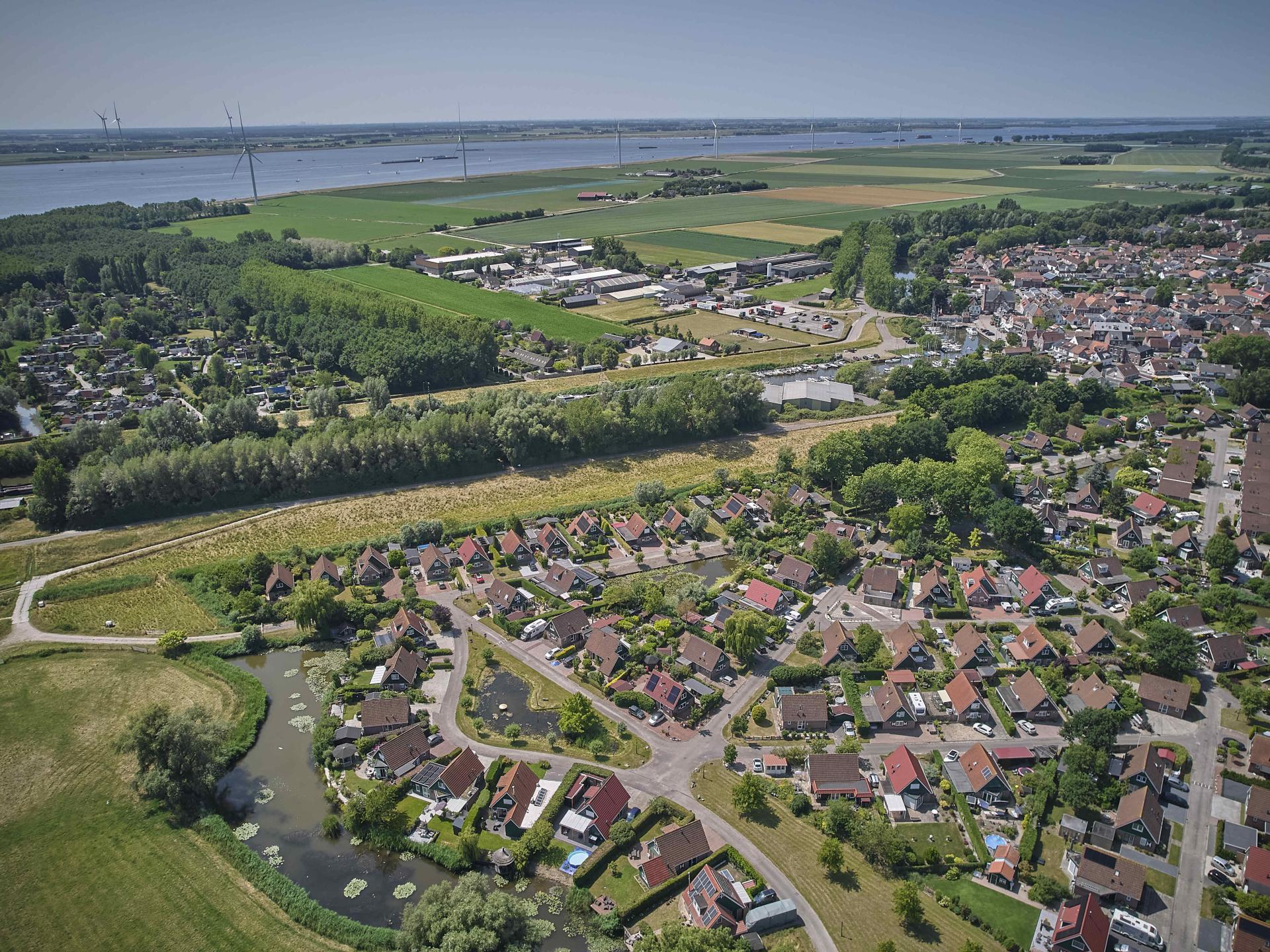 Sfeervol vrijstaand huis met veranda, 2 badkamers en uitzicht over de polder - foto 51