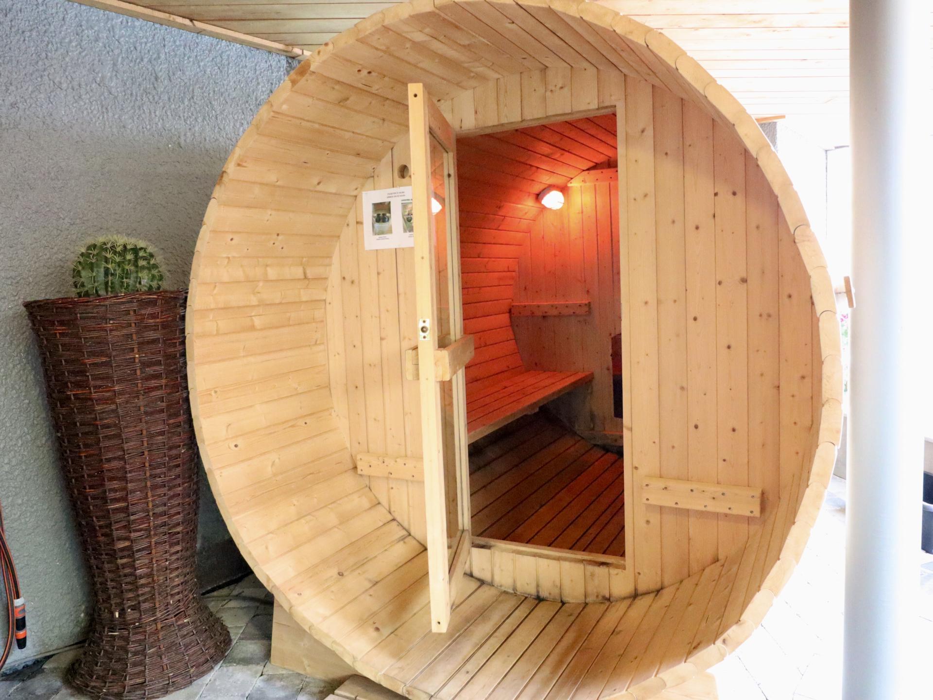 Groots vakantiehuis voor 19 personen met privézwembad en bubbelbad in Trooz - foto 2