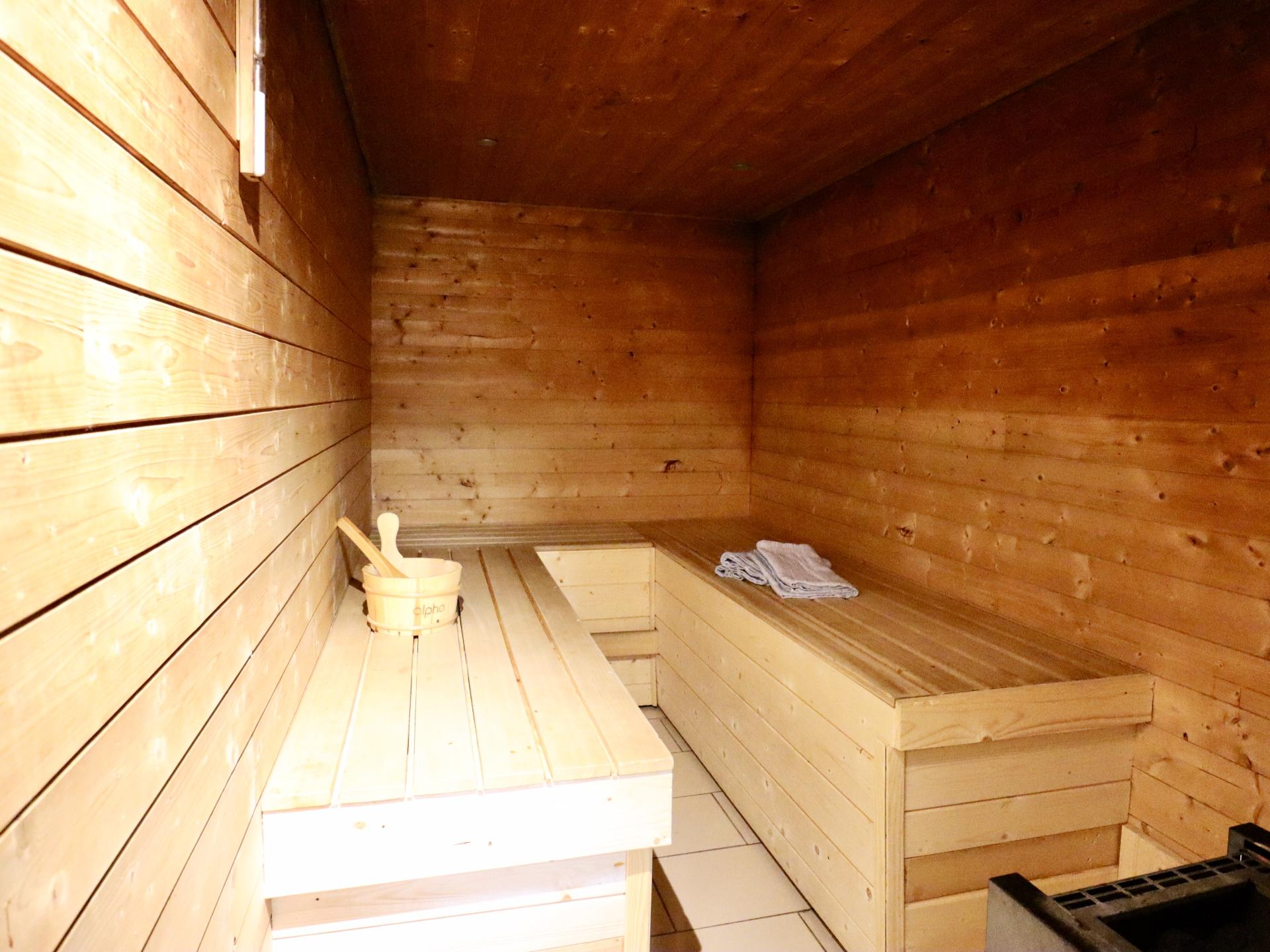 Gîte met binnenzwembad, sauna en speelruimte voor 14 personen in de Ardennen - foto 3