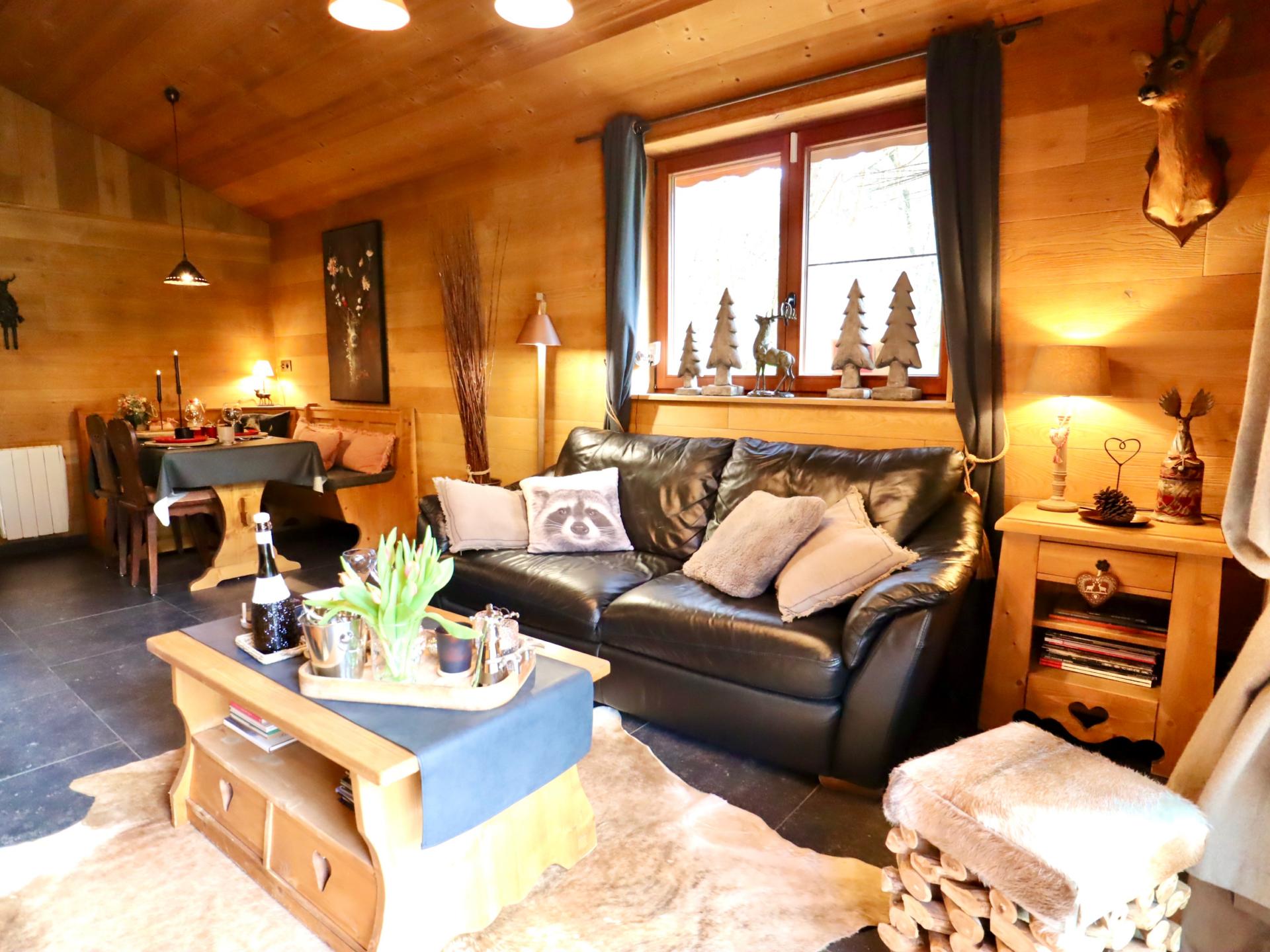 Intiem chalet aan de rivier met bubbelbad en stoomdouche in de Ardennen - foto 5