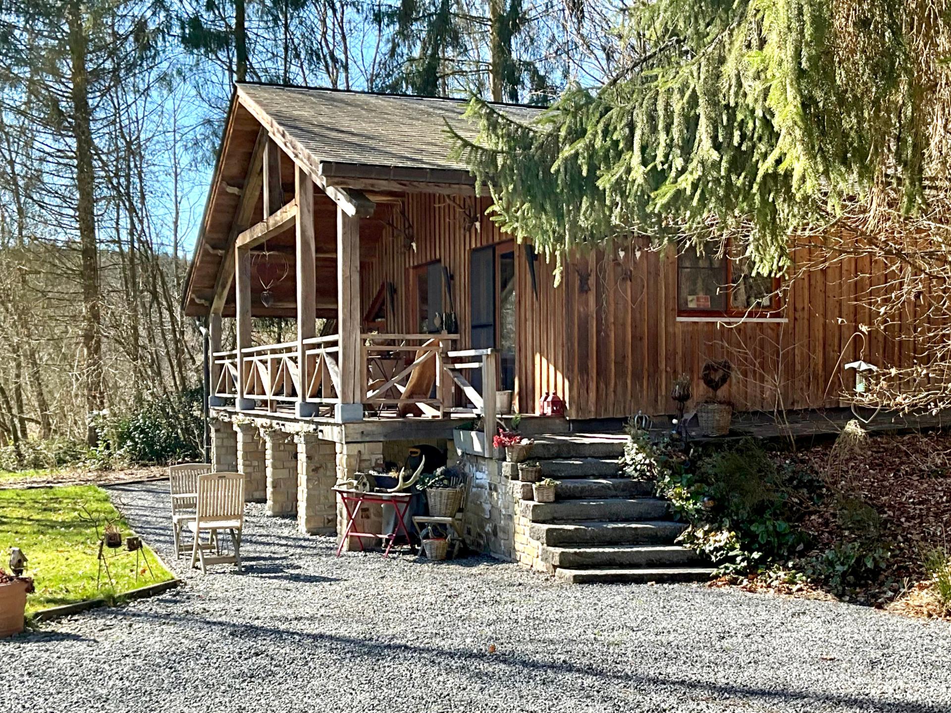 Intiem chalet aan de rivier met bubbelbad en stoomdouche in de Ardennen - foto 35