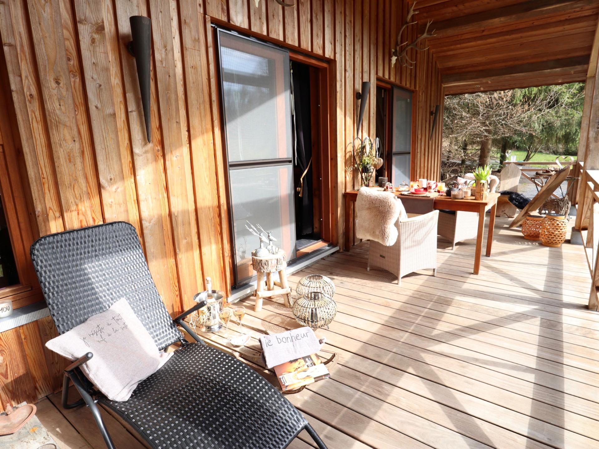 Intiem chalet aan de rivier met bubbelbad en stoomdouche in de Ardennen - foto 69