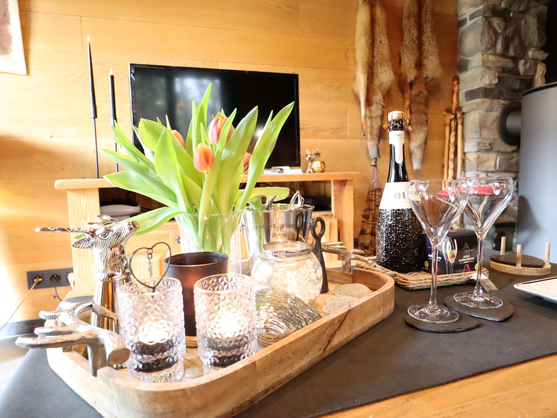 Intiem chalet aan de rivier met bubbelbad en stoomdouche in de Ardennen - foto 80