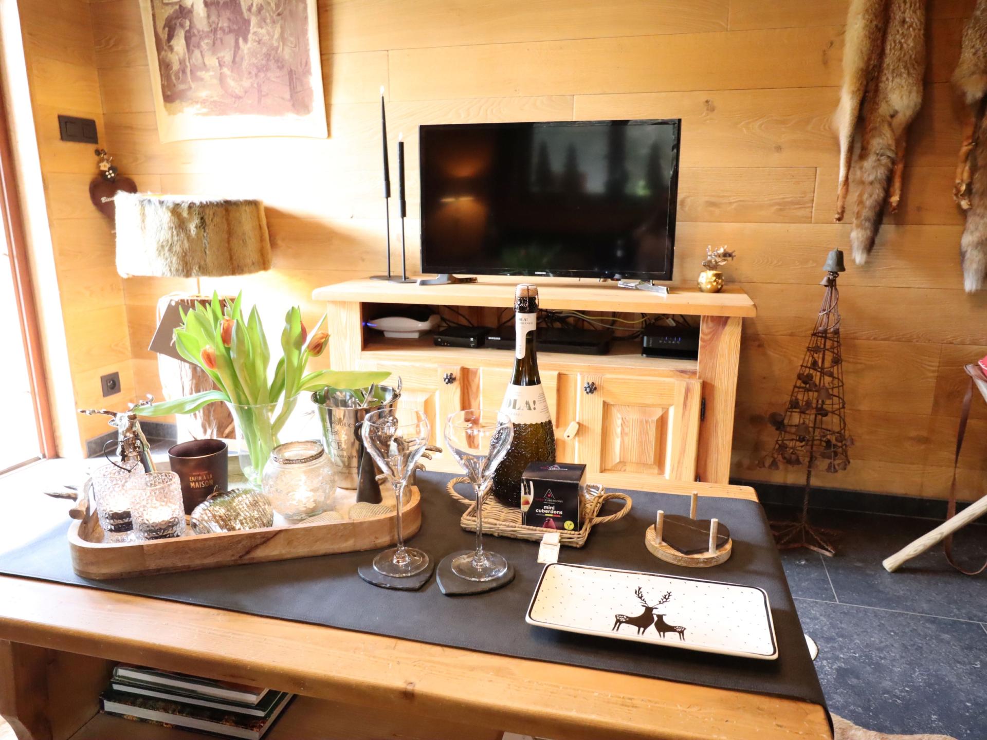 Intiem chalet aan de rivier met bubbelbad en stoomdouche in de Ardennen - foto 48