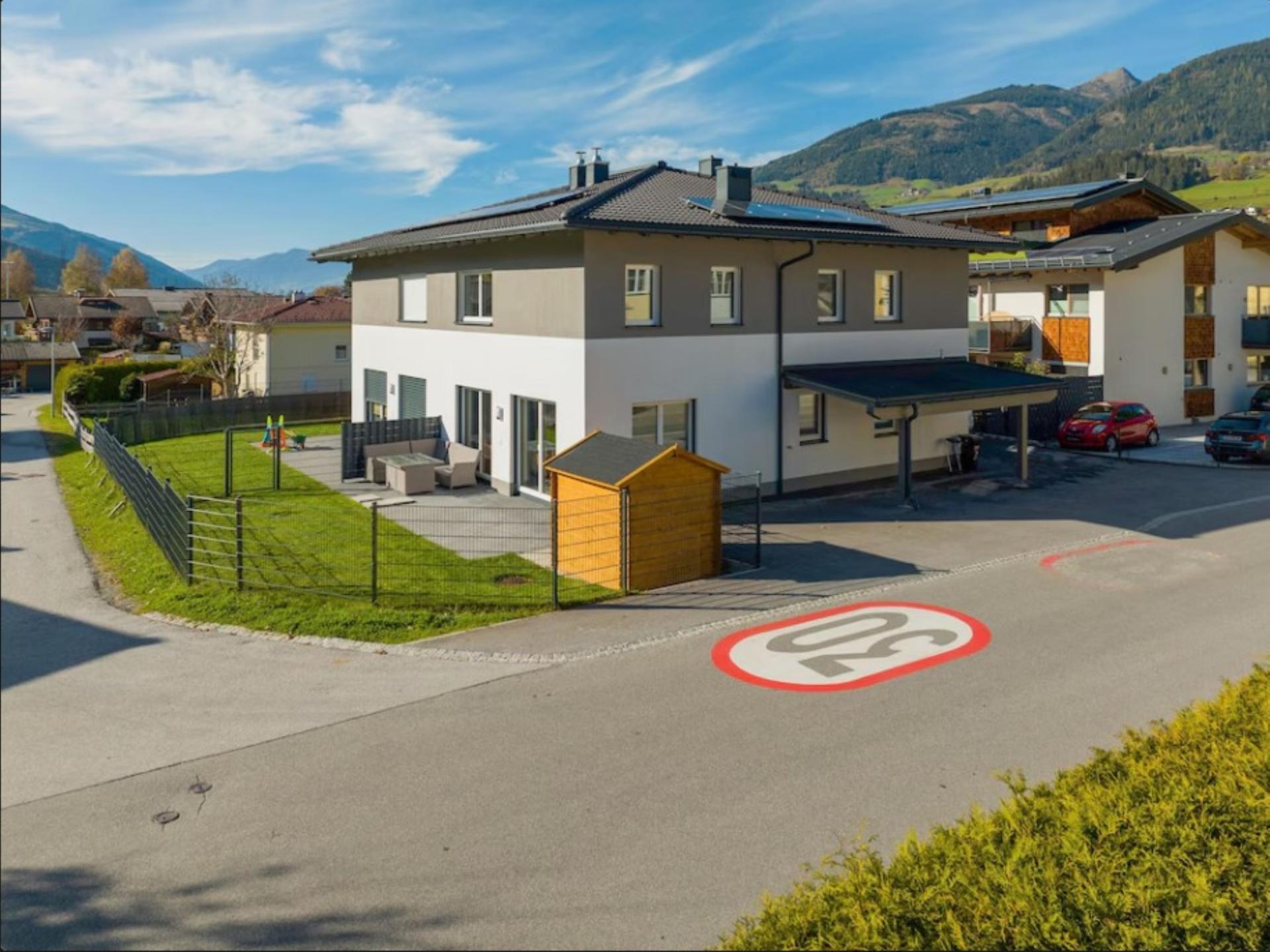 10-persoons vakantiehuis aan de piste in het centrum van Niedernsill - foto 45