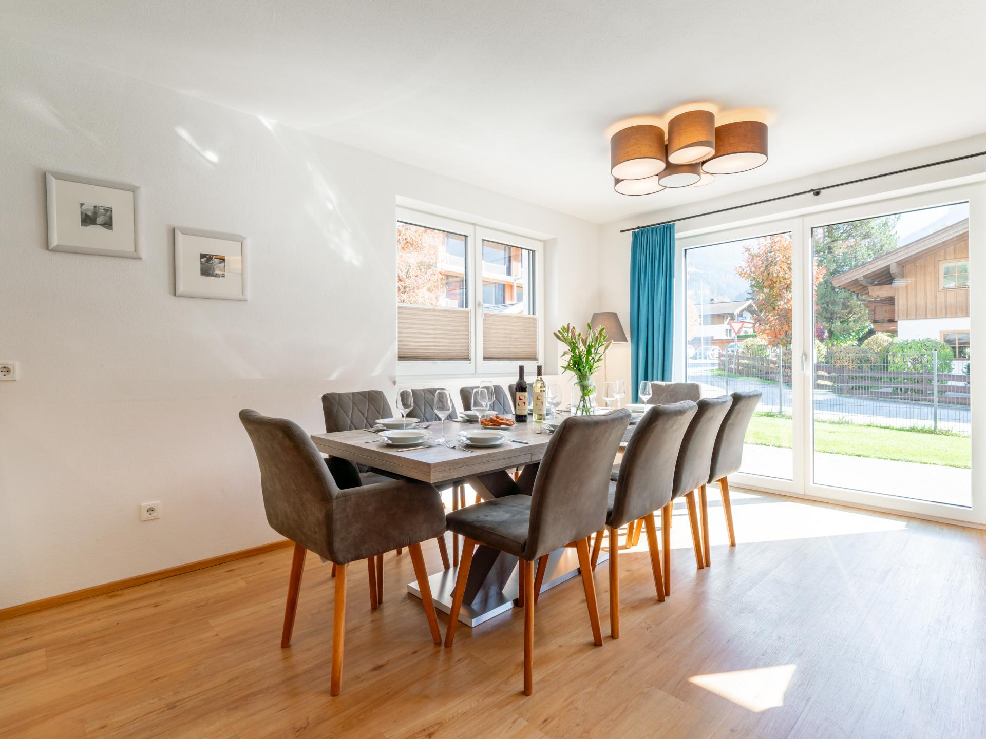 10-persoons vakantiehuis aan de piste in het centrum van Niedernsill - foto 17