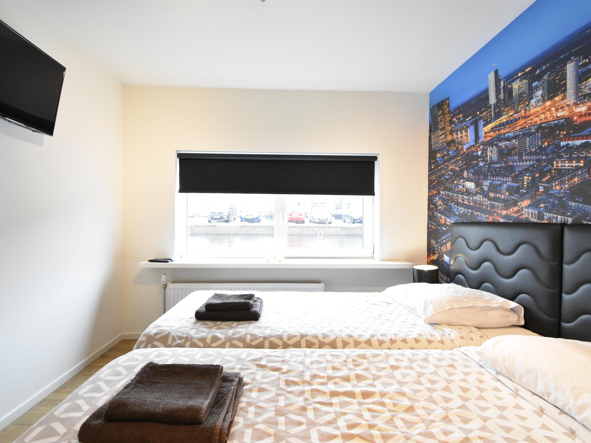 Luxe woonboot in hartje Den Haag: 160m² drijvend genot - foto 9