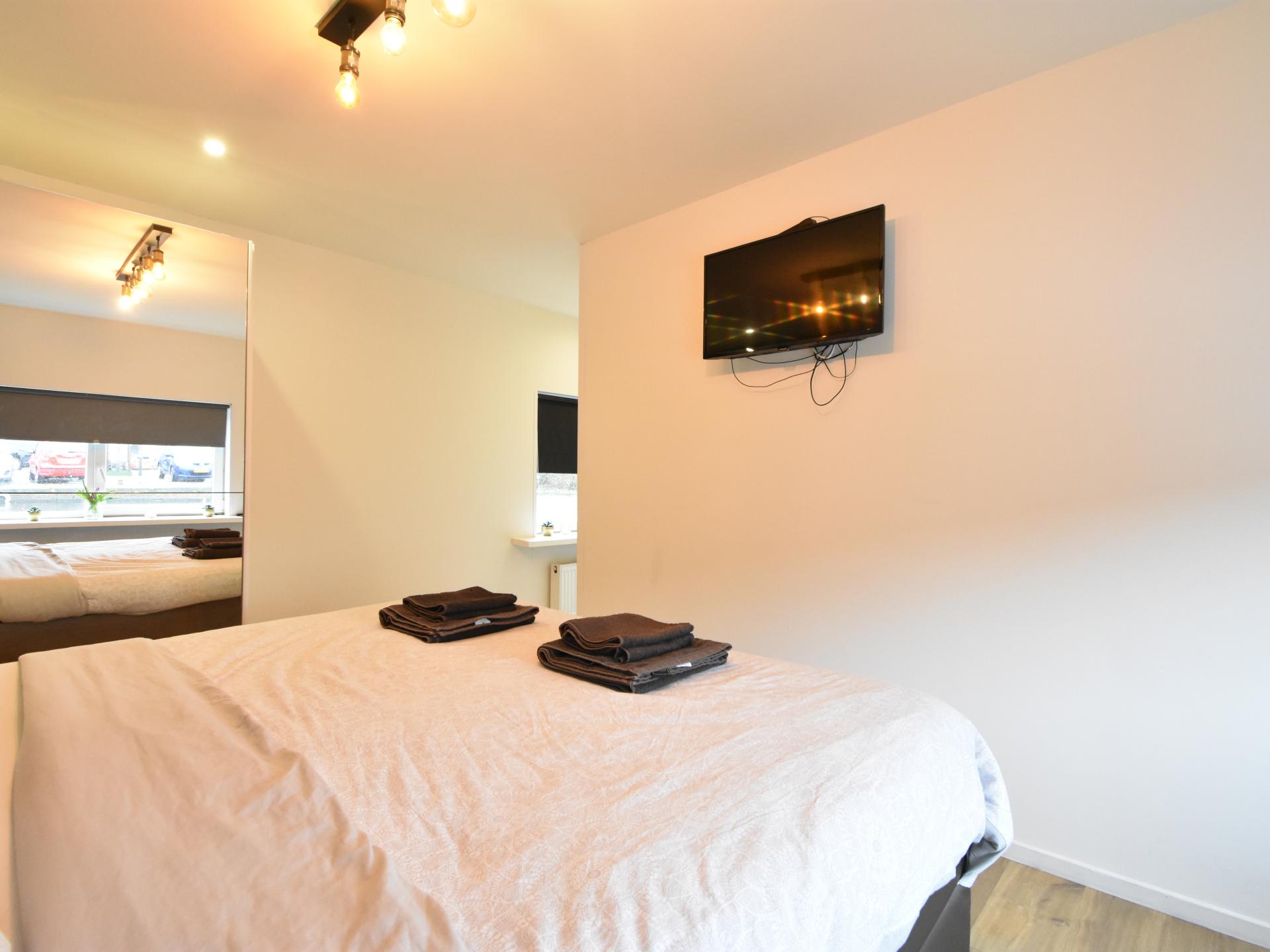 Luxe woonboot in hartje Den Haag: 160m² drijvend genot - foto 10