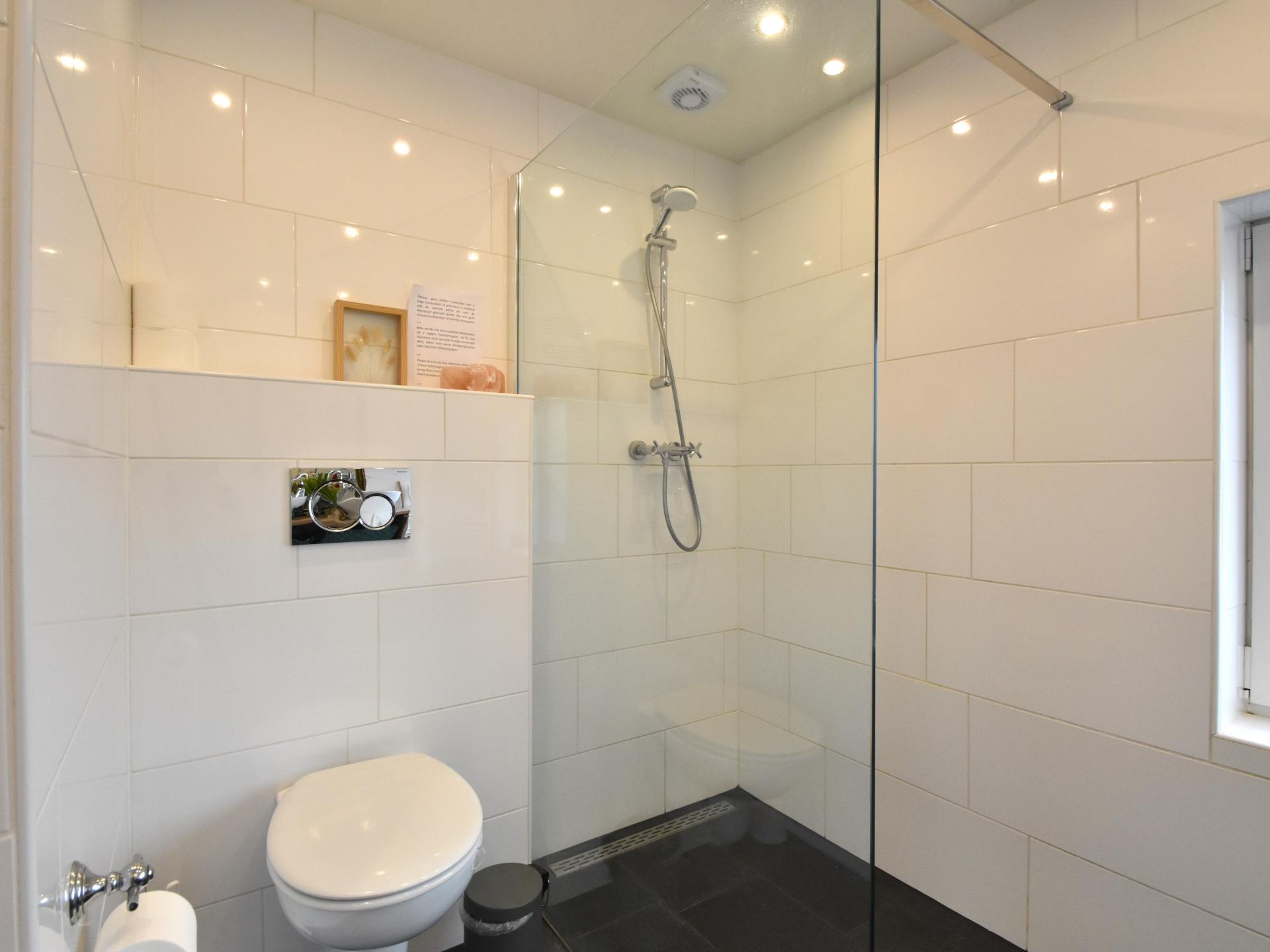Luxe woonboot in hartje Den Haag: 160m² drijvend genot - foto 7