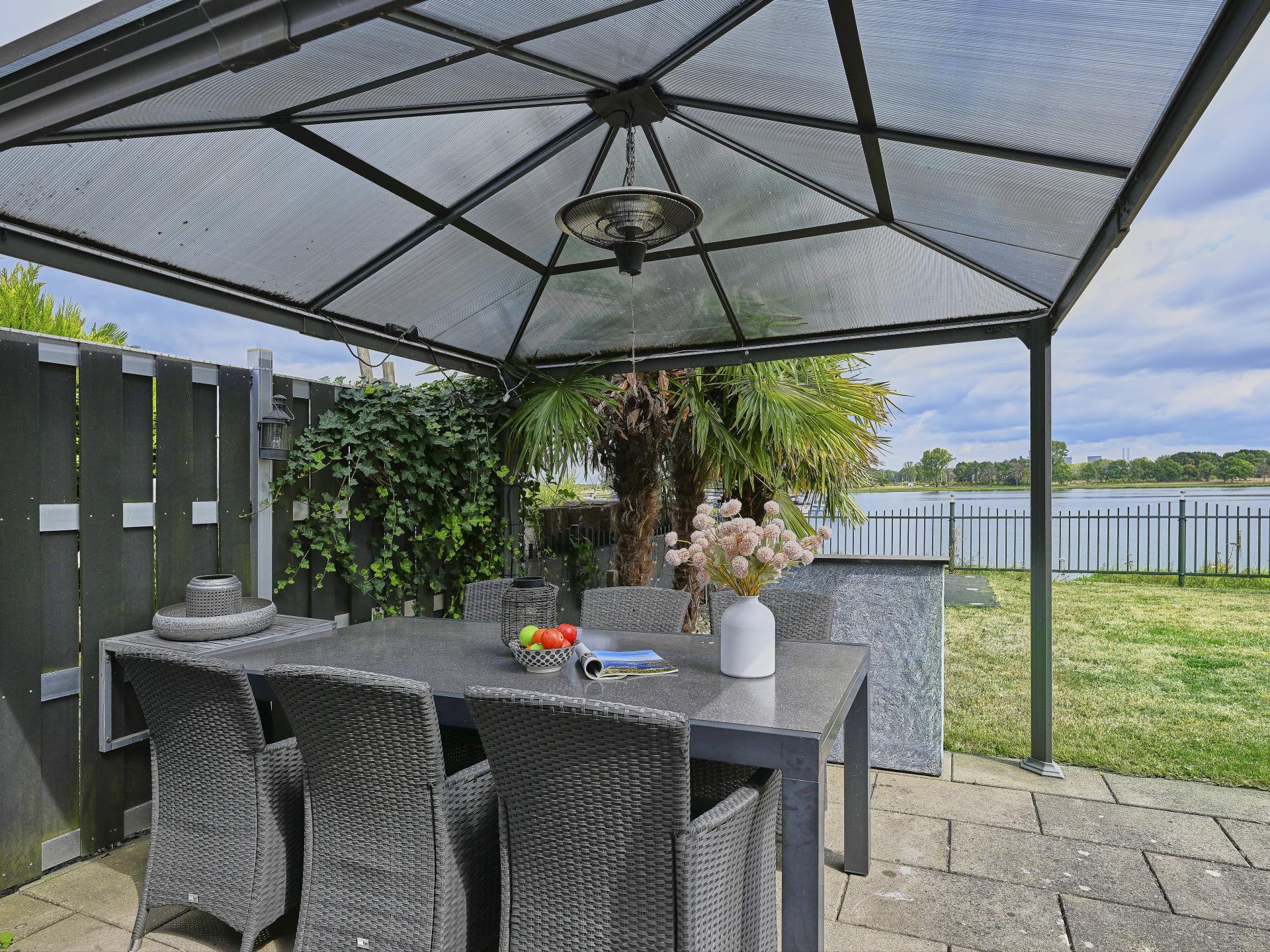 Vrijstaand vakantiehuis aan het water met grote tuin in Stevensweert - foto 32
