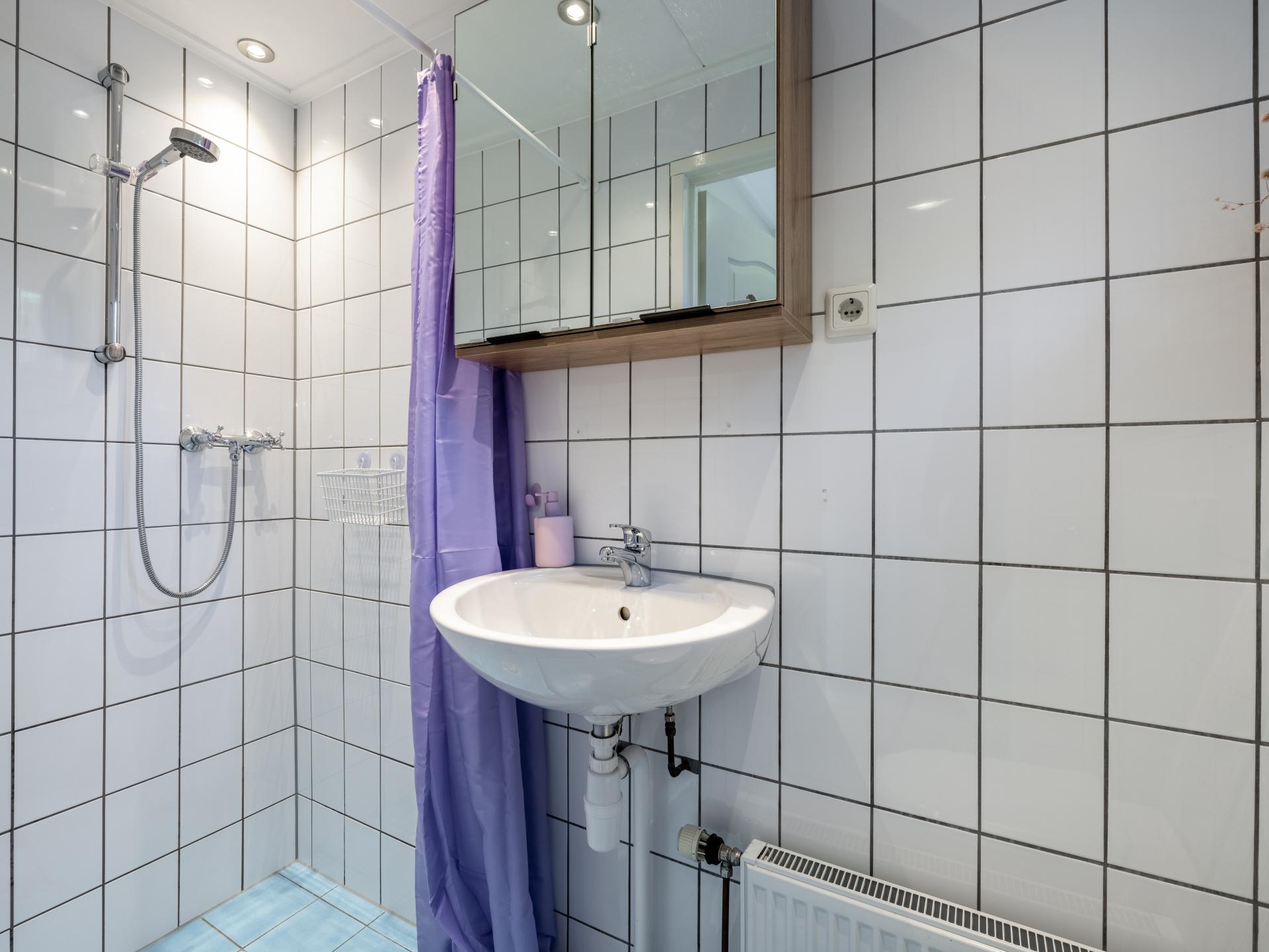Sfeervol chalet aan de rand van de Schoorlse Duinen in Groet - foto 21