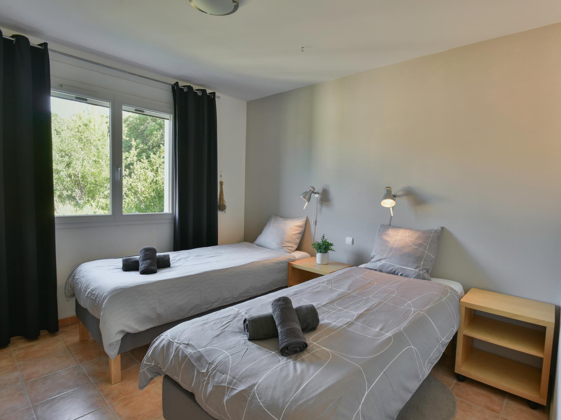 Vrijstaande luxe villa in centrum Caunes-Minervois met zwembad - foto 9
