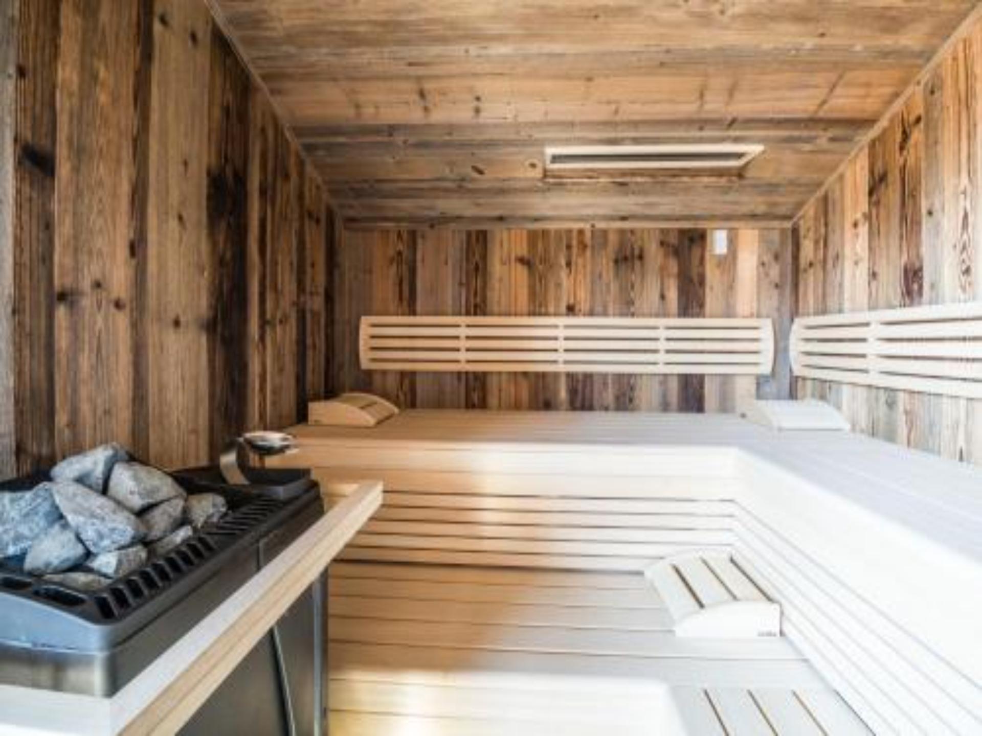 14-persoons vrijstaand chalet aan de piste in Wagrain - foto 33