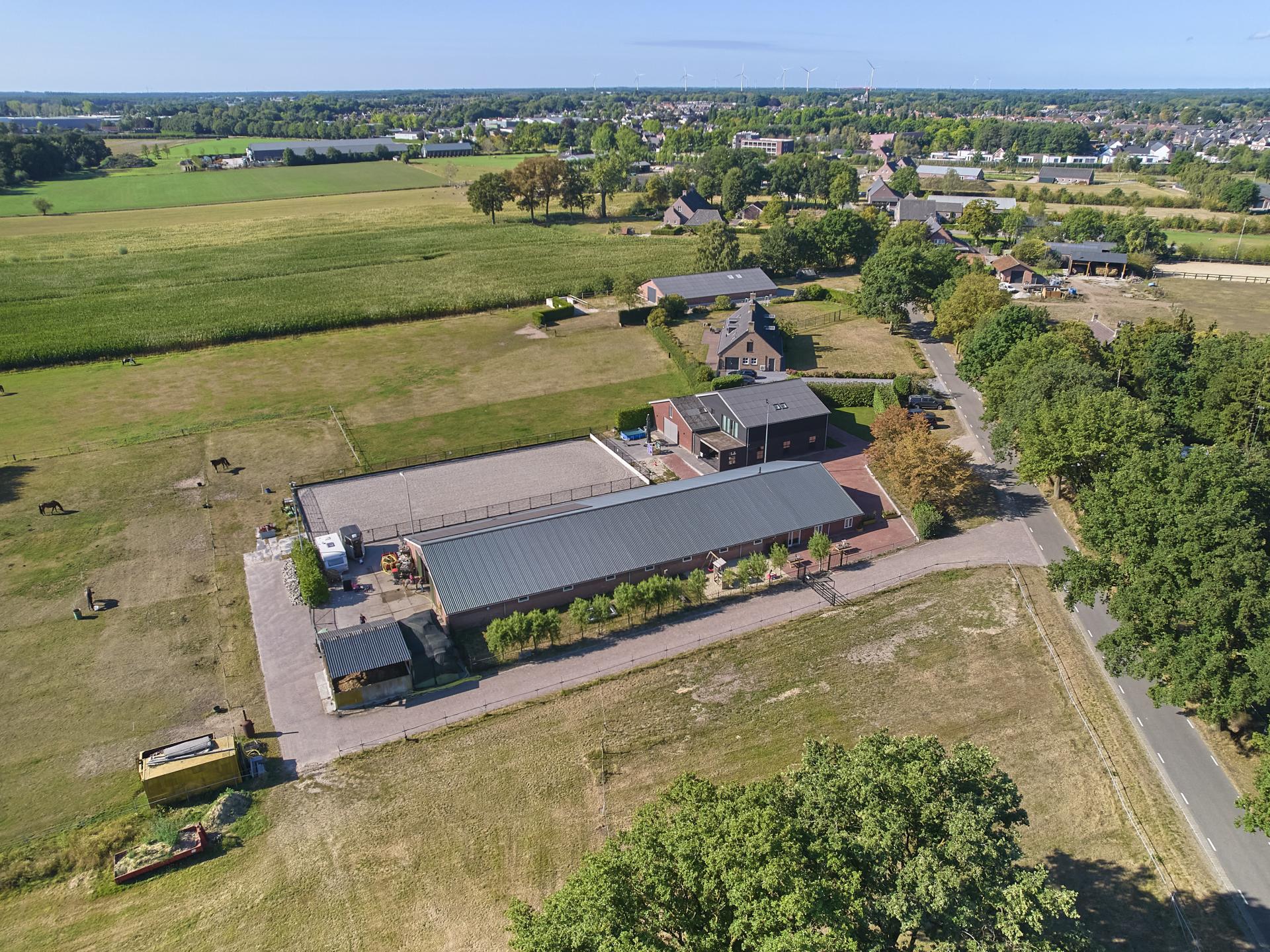 Sfeervol vakantiehuis in gerenoveerde stal met uitzicht op reeën in Reusel, Brabant - foto 49