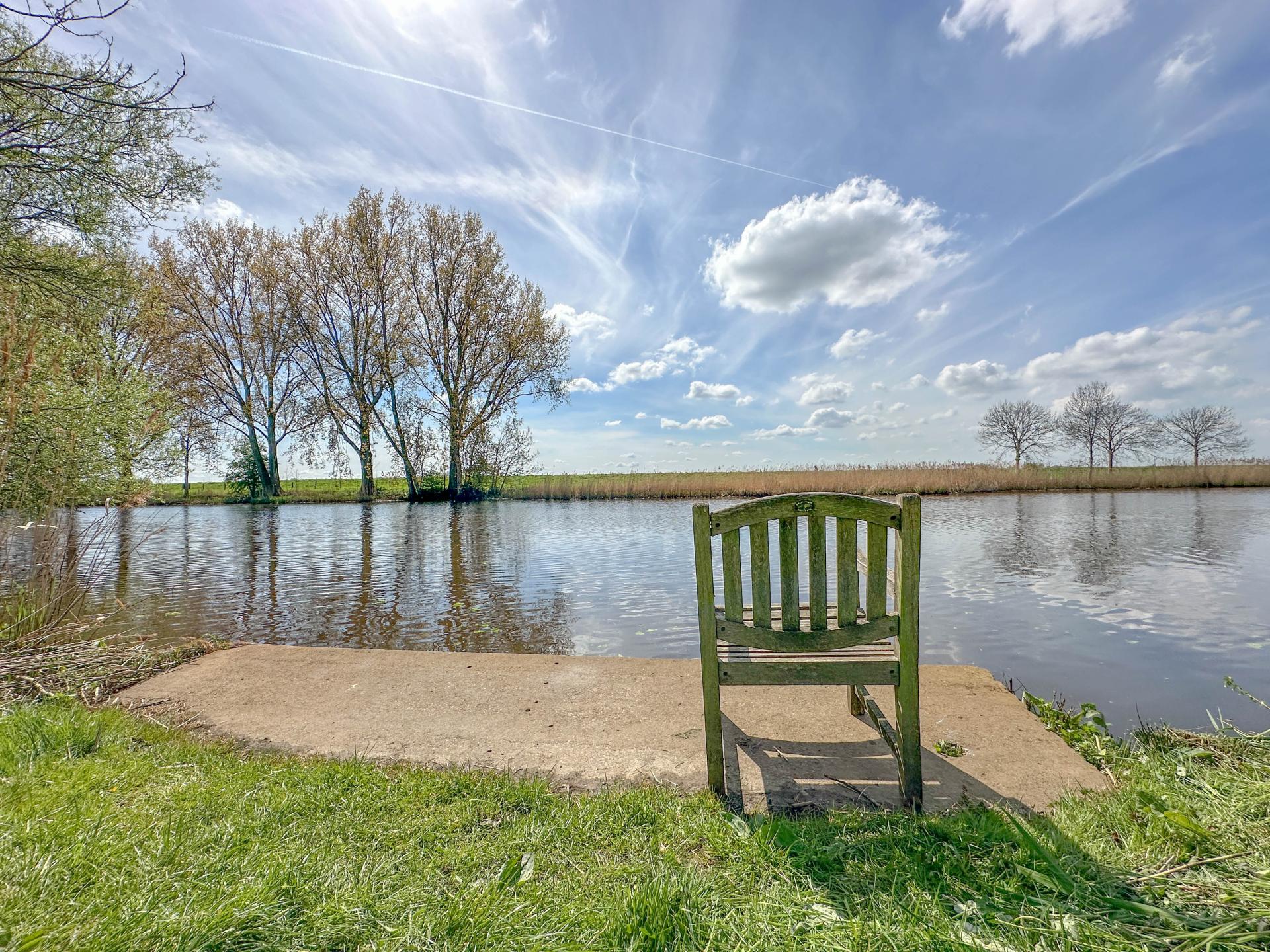 Vrijstaand waterhuis bij de Biesbosch: natuur, rust en avontuur - foto 40