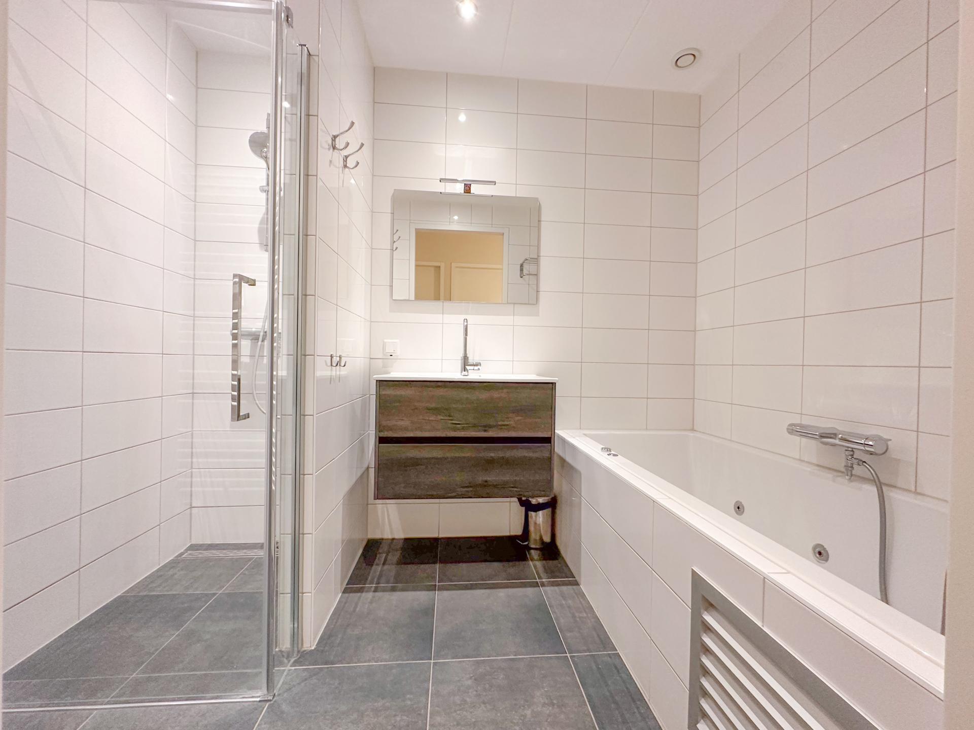 Luxe begane grond appartement met Finse sauna op 500m van het strand - foto 14
