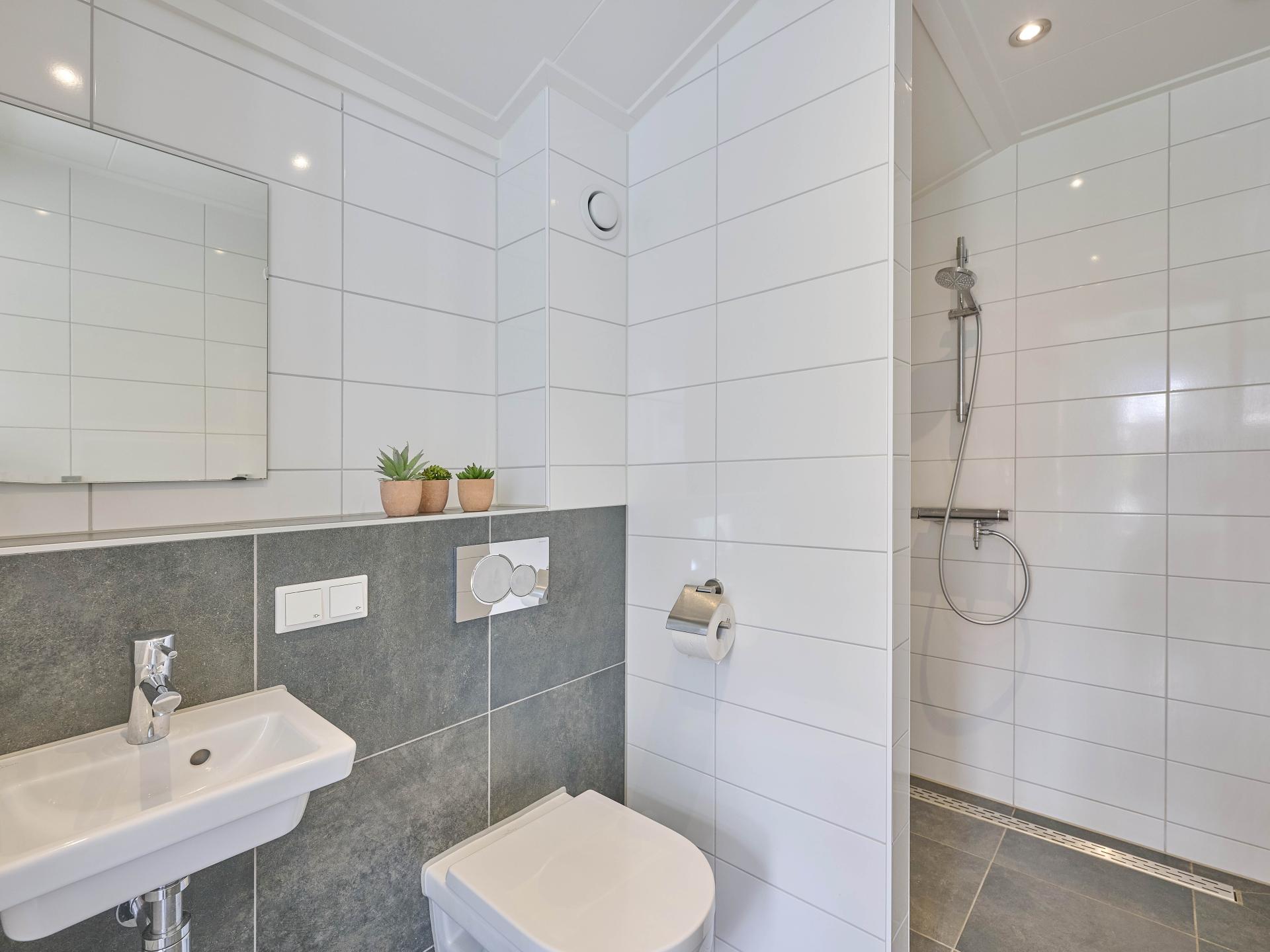 Luxe vrijstaande villa met sauna op 350m van het strand in Colijnsplaat - foto 23