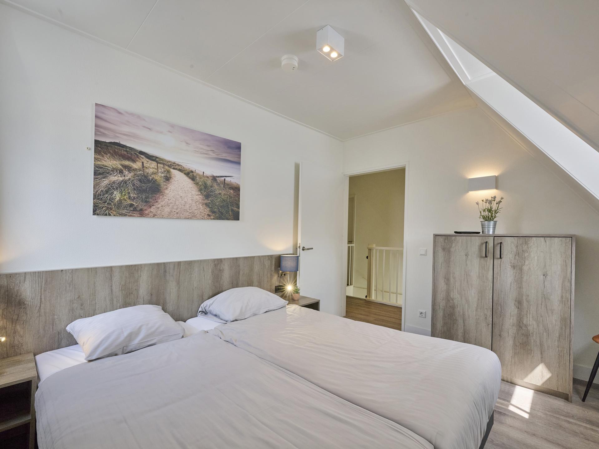 Luxe vrijstaande villa met sauna op 350m van het strand in Colijnsplaat - foto 17