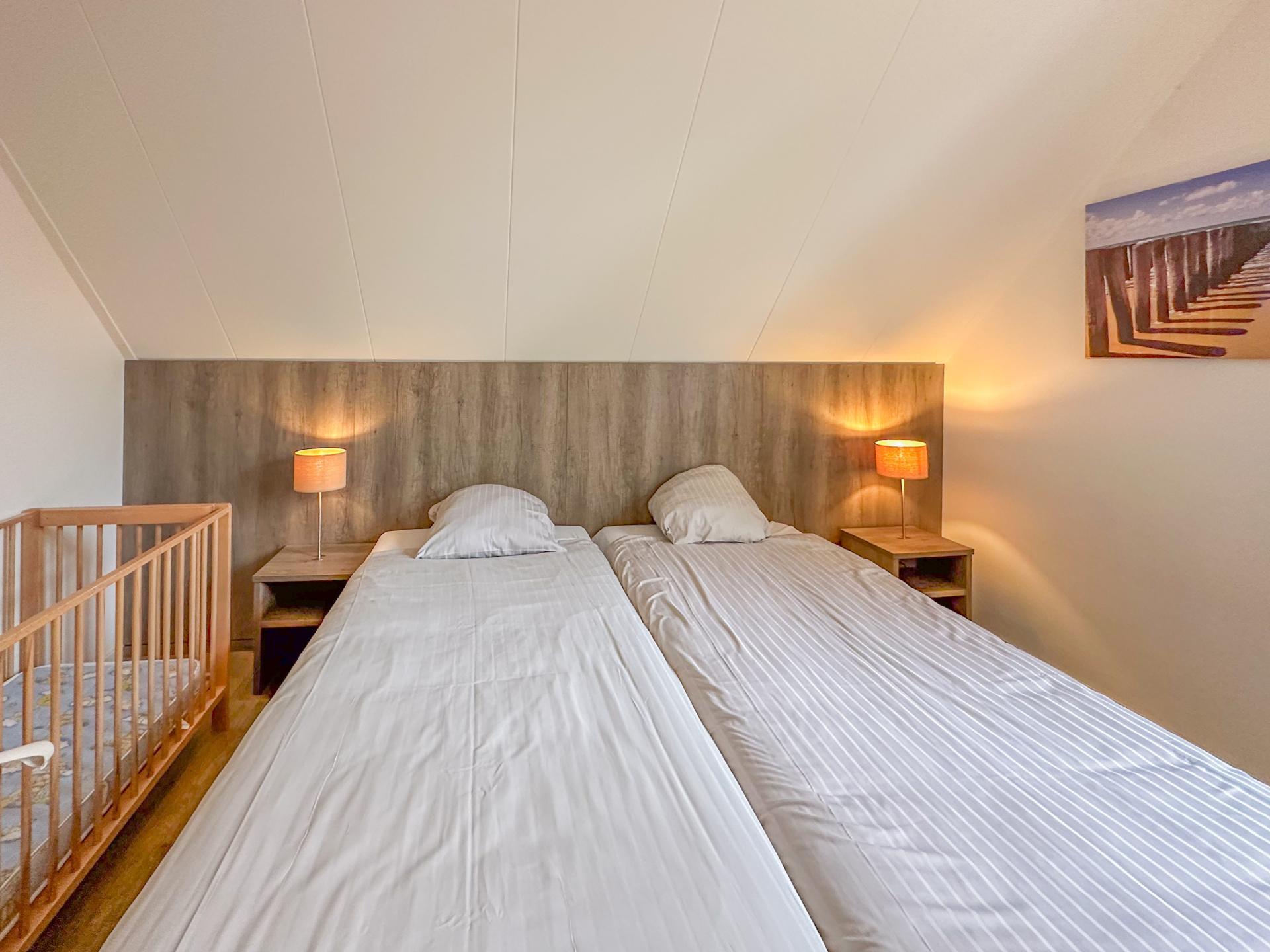 Luxe vrijstaande villa met sauna en tuin op 500m van het strand - foto 22