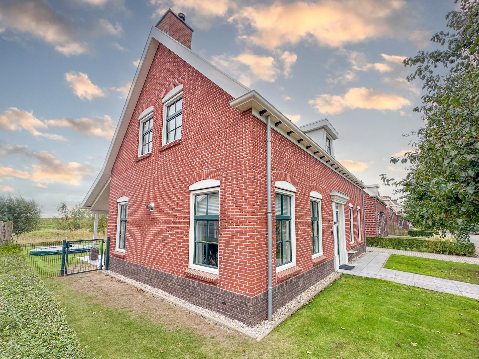 Luxe vrijstaande villa met sauna en tuin op 500m van het strand - foto 33