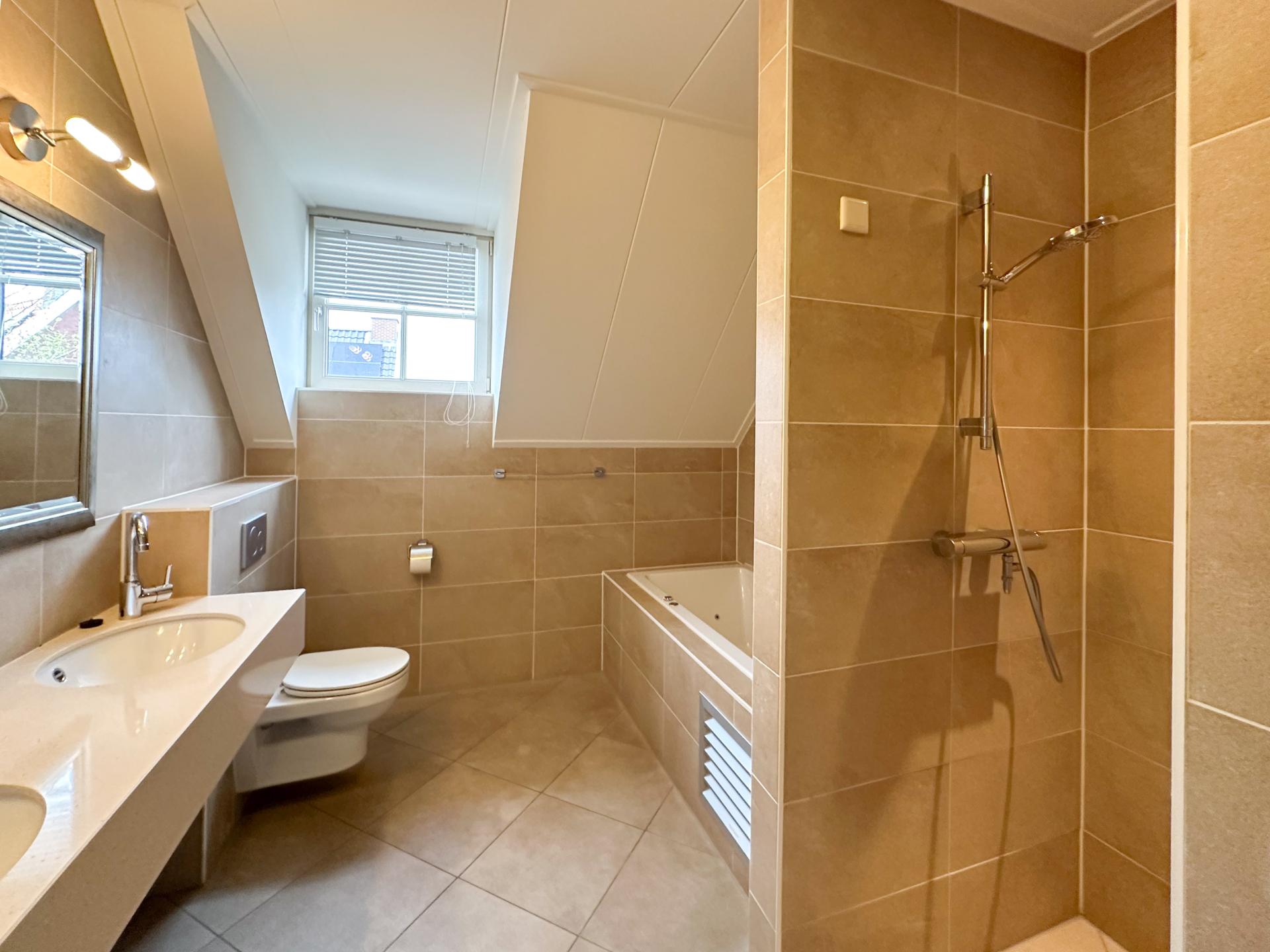 Luxe villa aan Zeeuwse kust met sauna, spabad en tuin - 10 pers - foto 18