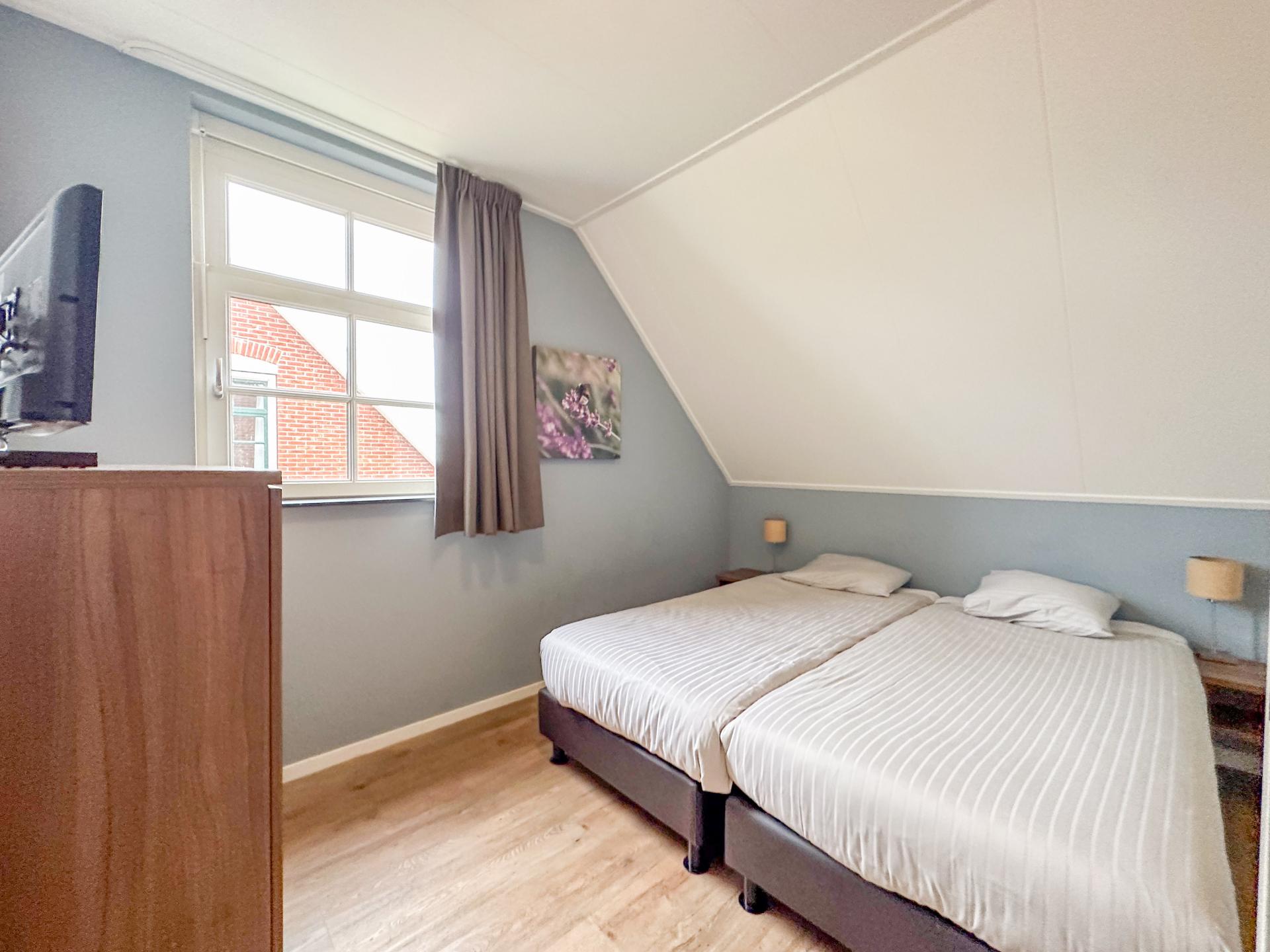Luxe villa aan Zeeuwse kust met sauna, spabad en tuin - 10 pers - foto 15