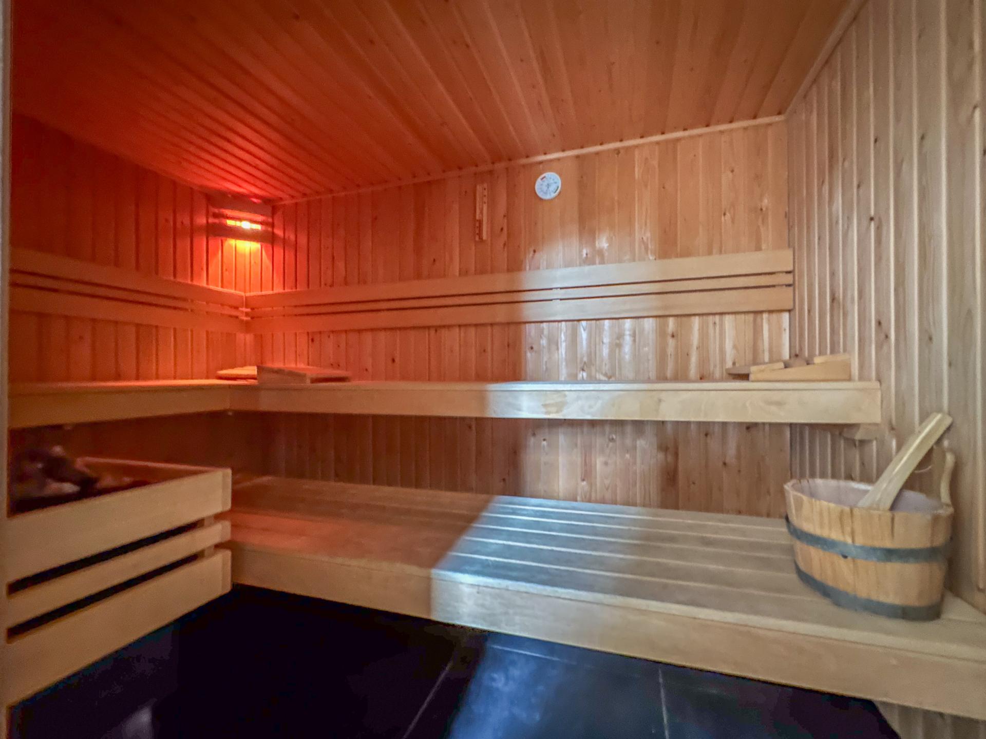 Luxe villa aan Zeeuwse kust met sauna, spabad en tuin - 10 pers - foto 10