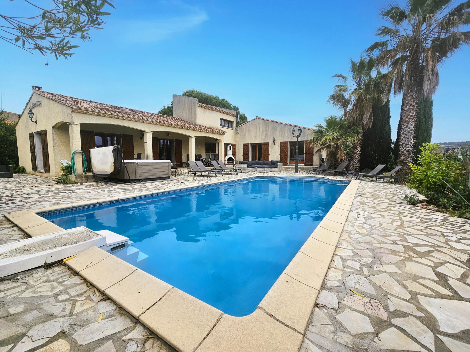 10-persoons villa in centrum Félines-Minervois met zwembad - foto 1
