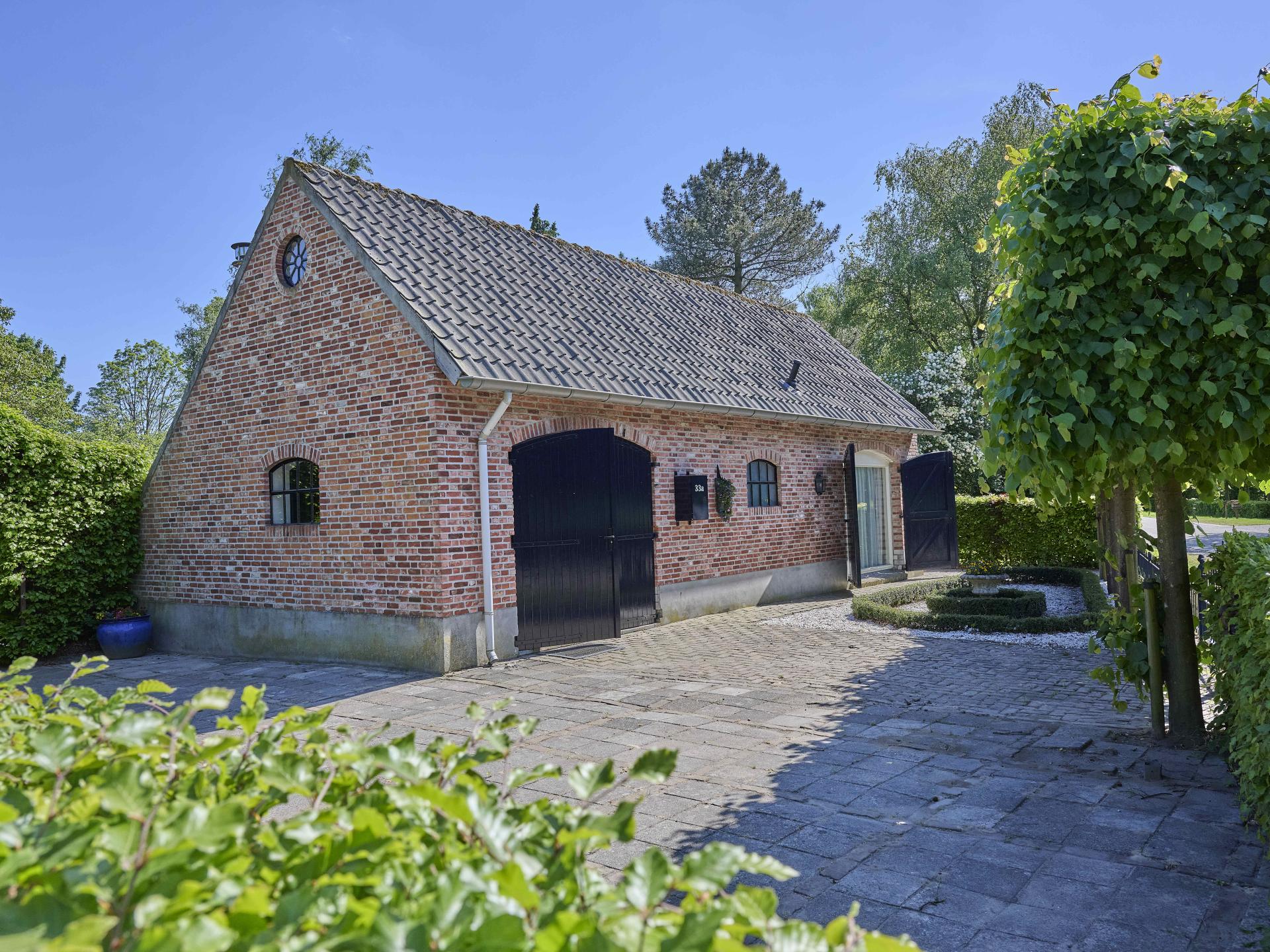 Sfeervolle dorpswoning in hartje Valkenswaard, nabij natuur - foto 2