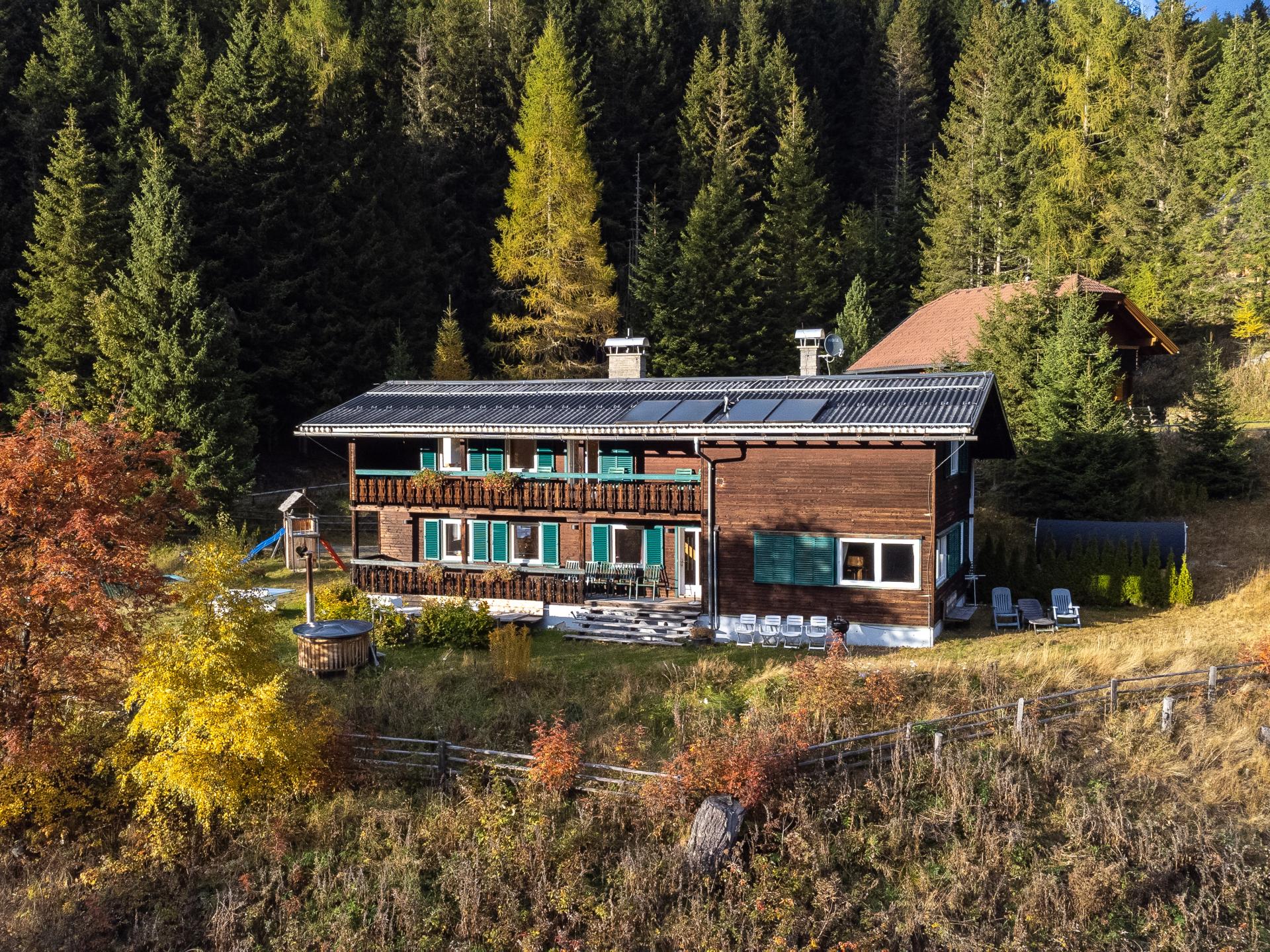 Luxe chalet voor 10 personen met privé sauna en grote tuin in Innerkrems - foto 24