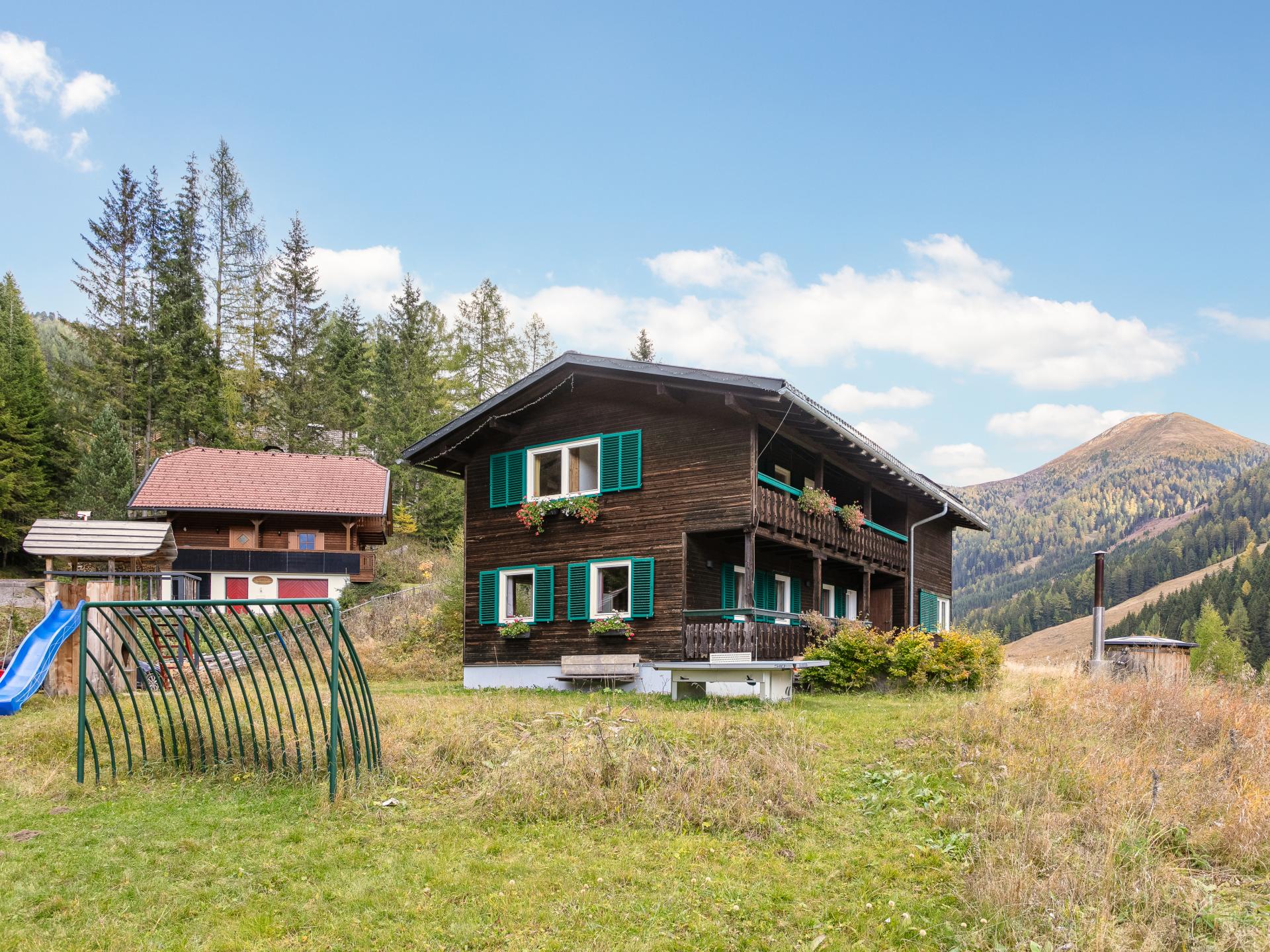 Luxe chalet voor 10 personen met privé sauna en grote tuin in Innerkrems - foto 39
