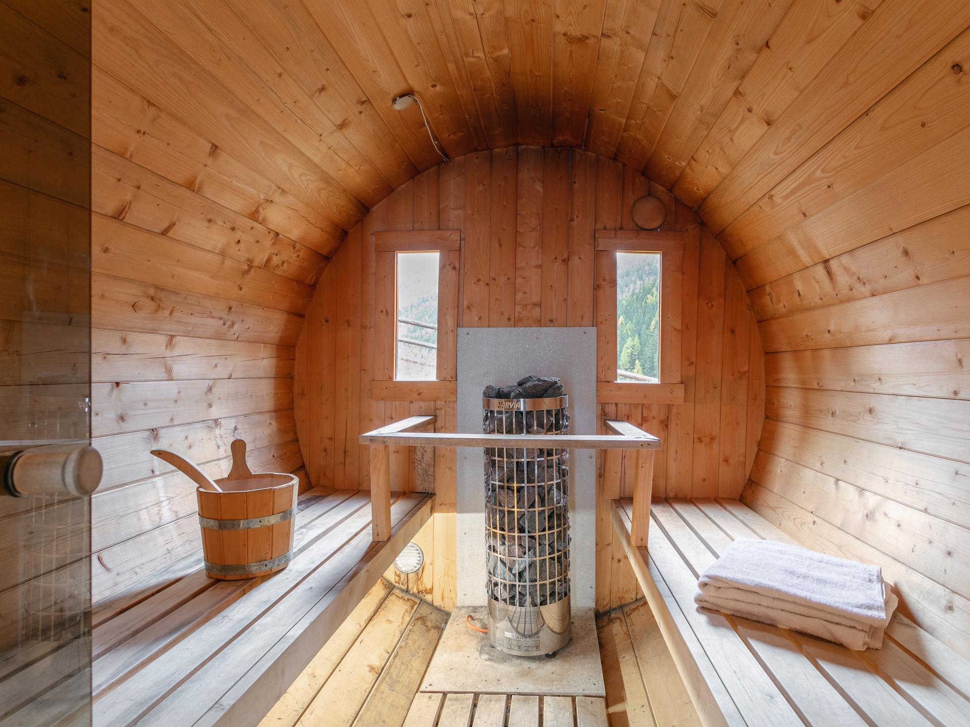 Luxe chalet voor 10 personen met privé sauna en grote tuin in Innerkrems - foto 12