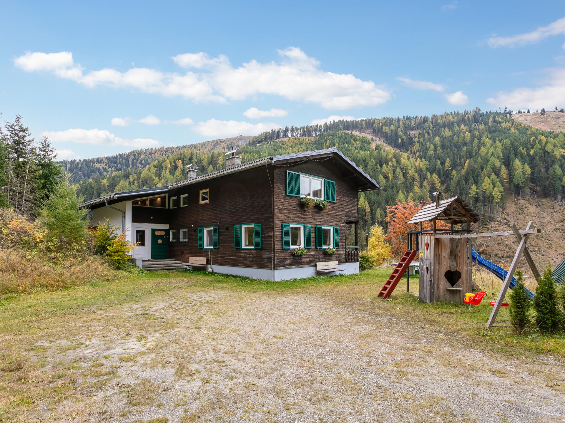 Luxe chalet voor 10 personen met privé sauna en grote tuin in Innerkrems - foto 37