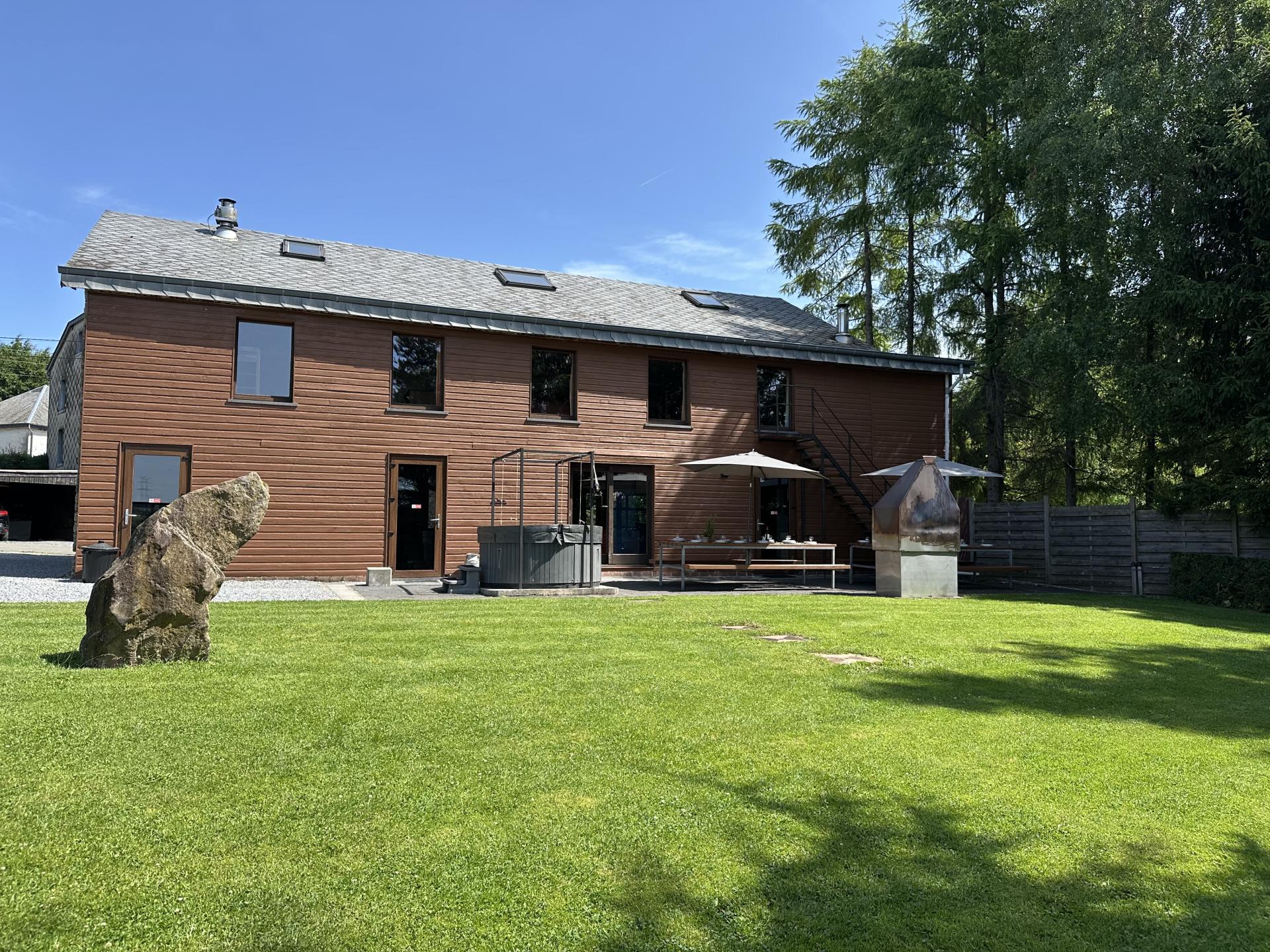 Vrijstaand vakantiehuis in Gouvy voor 22 personen met bubbelbad en sauna - foto 1