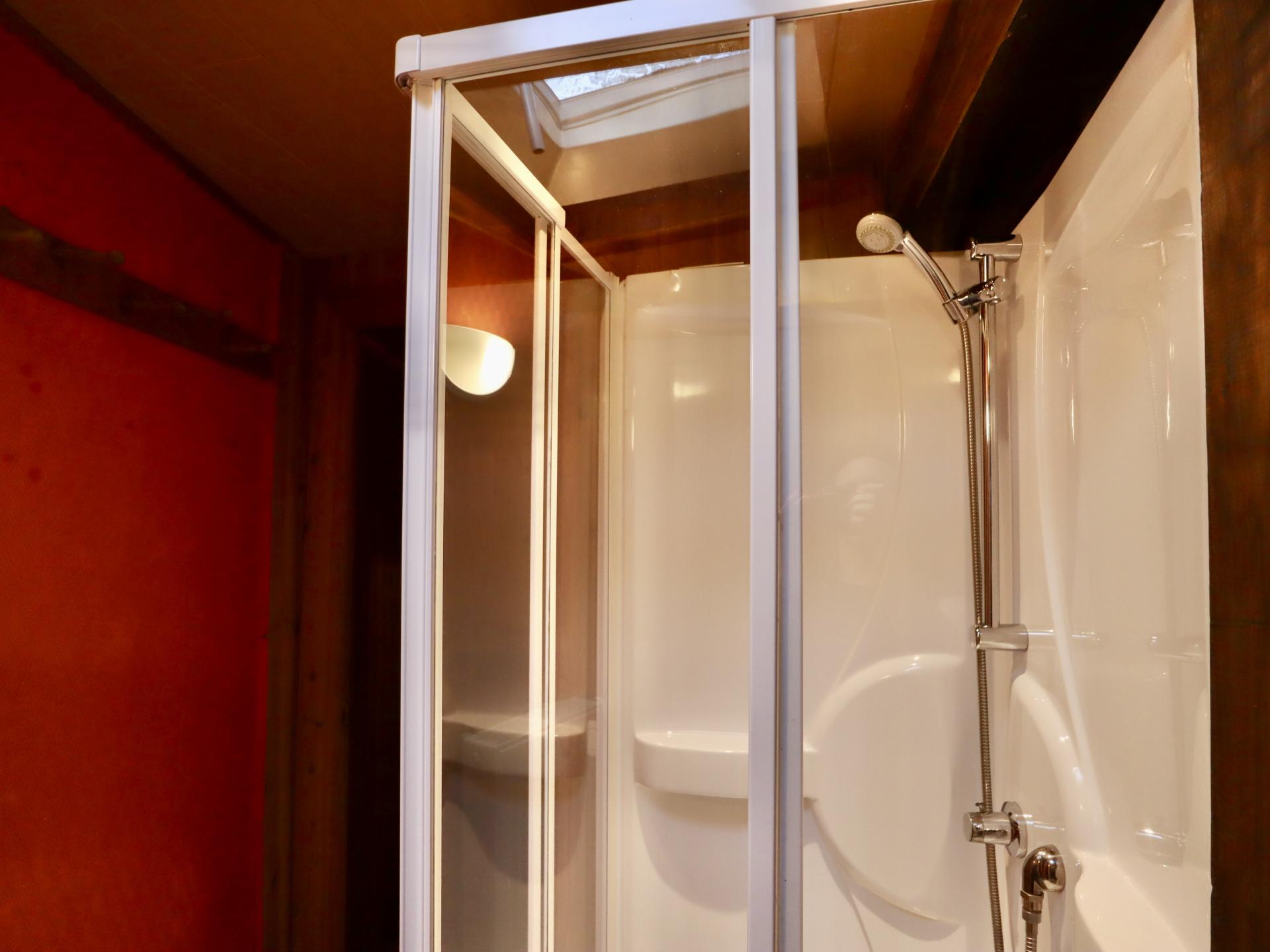Vrijstaand vakantiehuis in Gouvy voor 22 personen met bubbelbad en sauna - foto 31