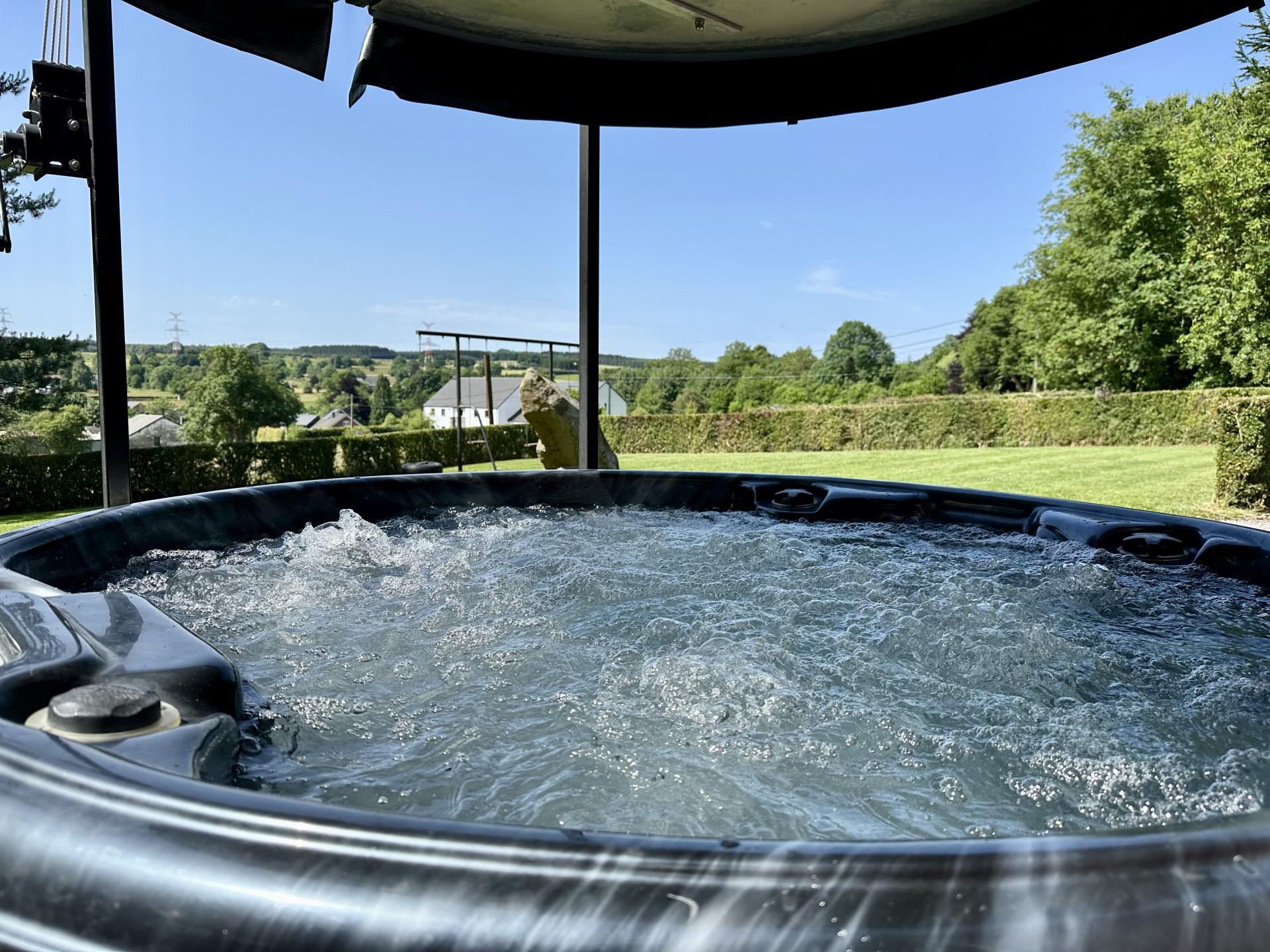 Vrijstaand vakantiehuis in Gouvy voor 22 personen met bubbelbad en sauna - foto 2