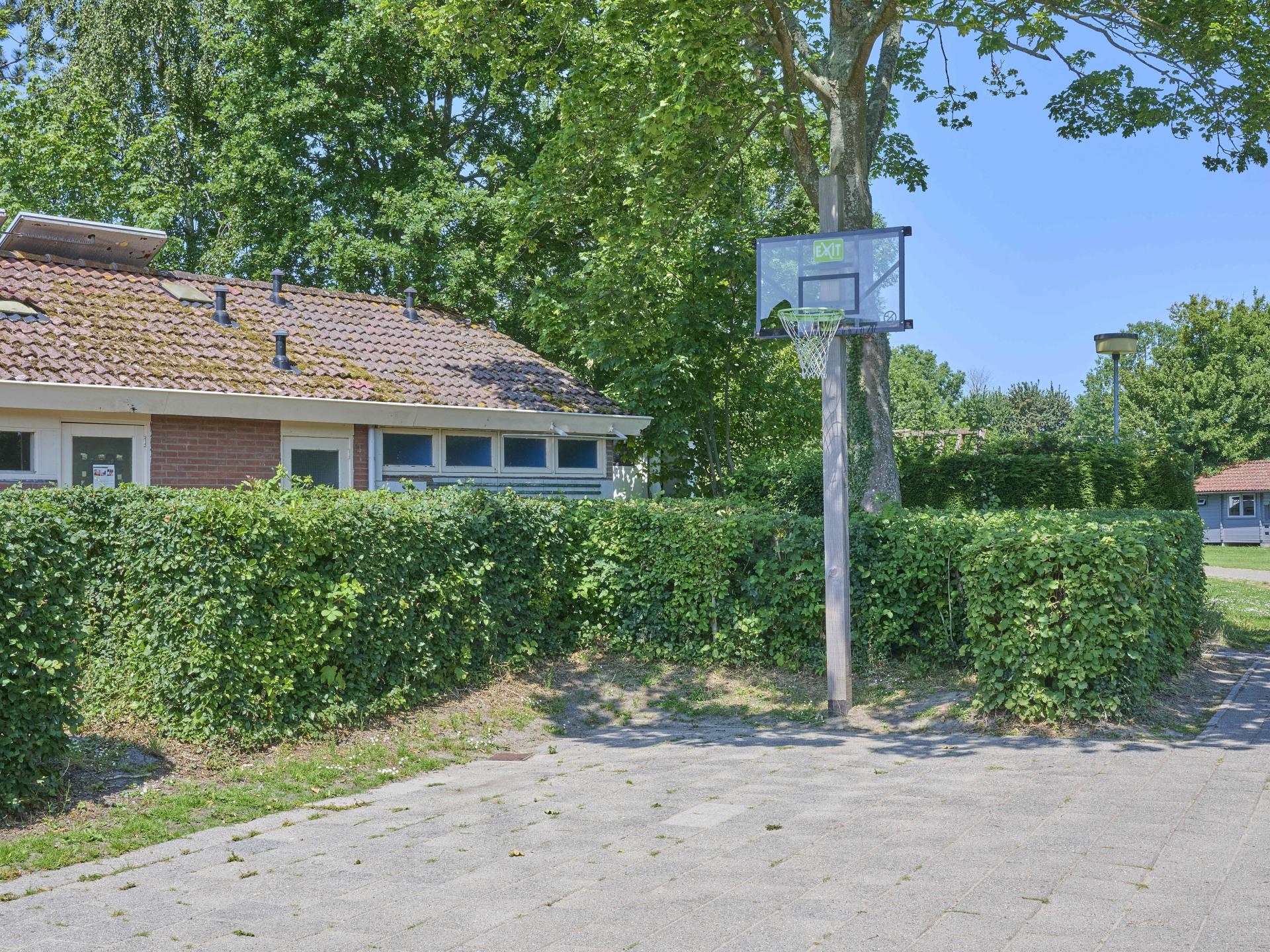 Knus familiechalet op vakantiepark Den Osse, 230m van het centrum van Brouwershaven - foto 41