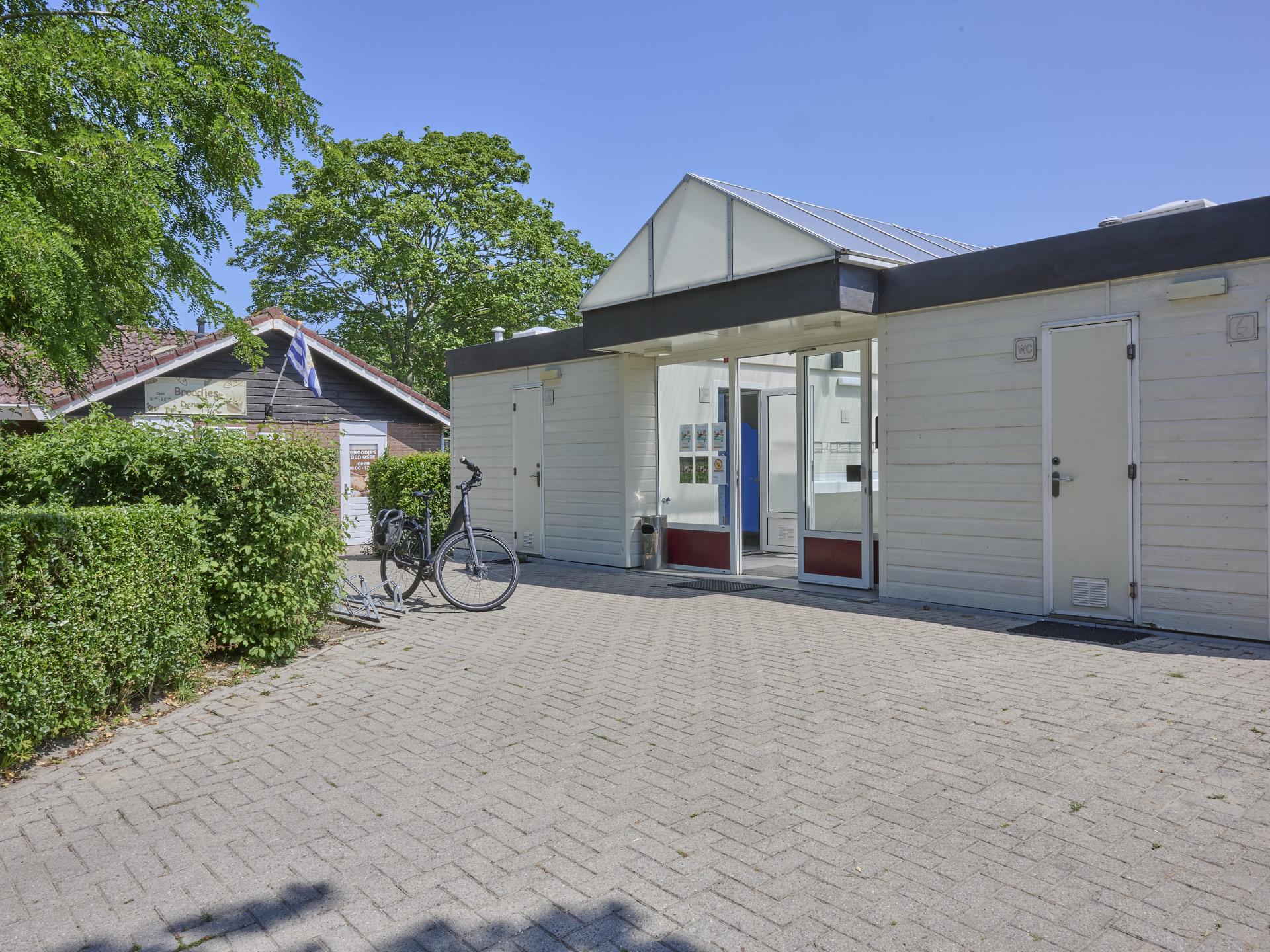 Knus familiechalet op vakantiepark Den Osse, 230m van het centrum van Brouwershaven - foto 45