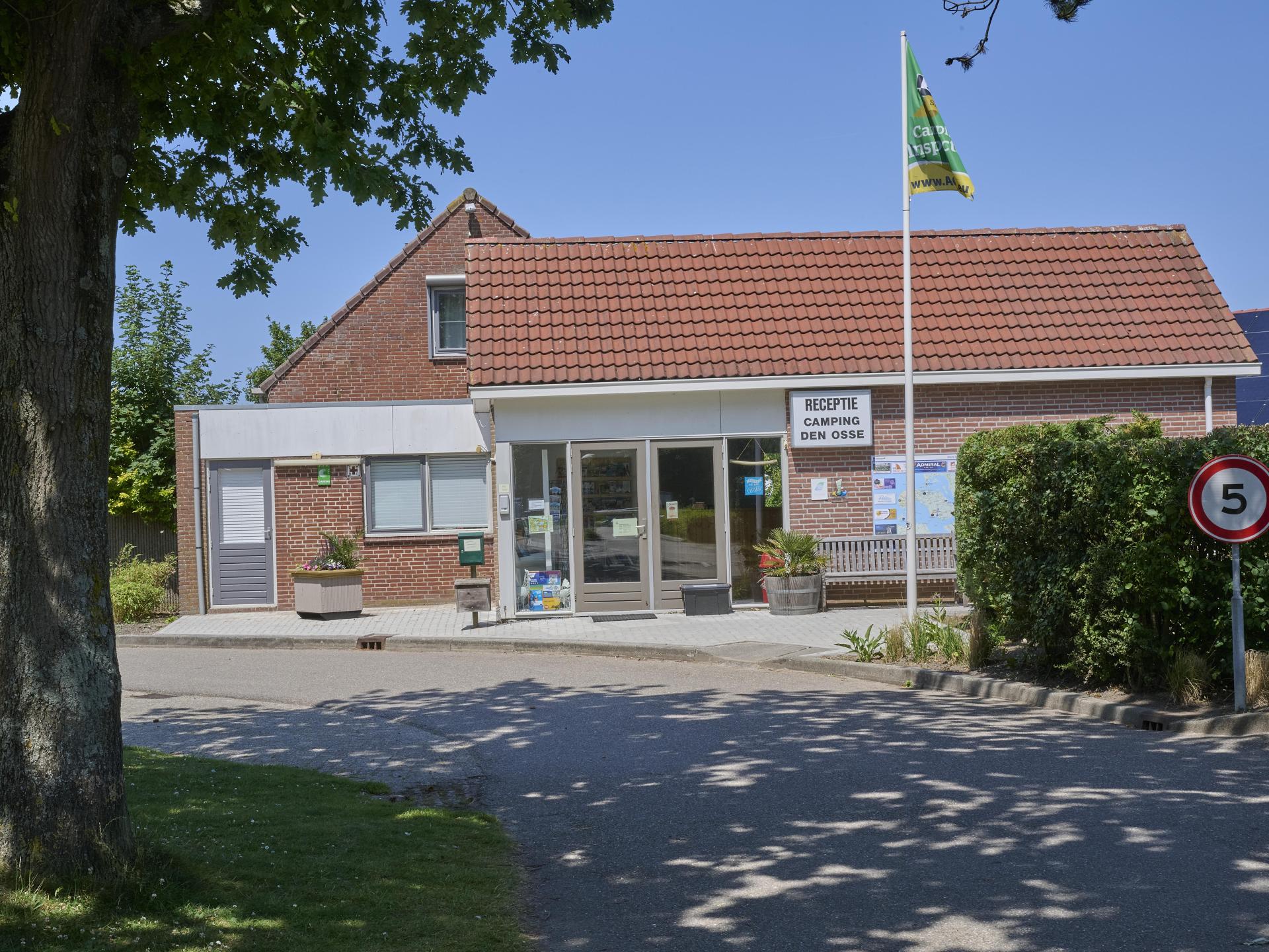 Knus familiechalet op vakantiepark Den Osse, 230m van het centrum van Brouwershaven - foto 43