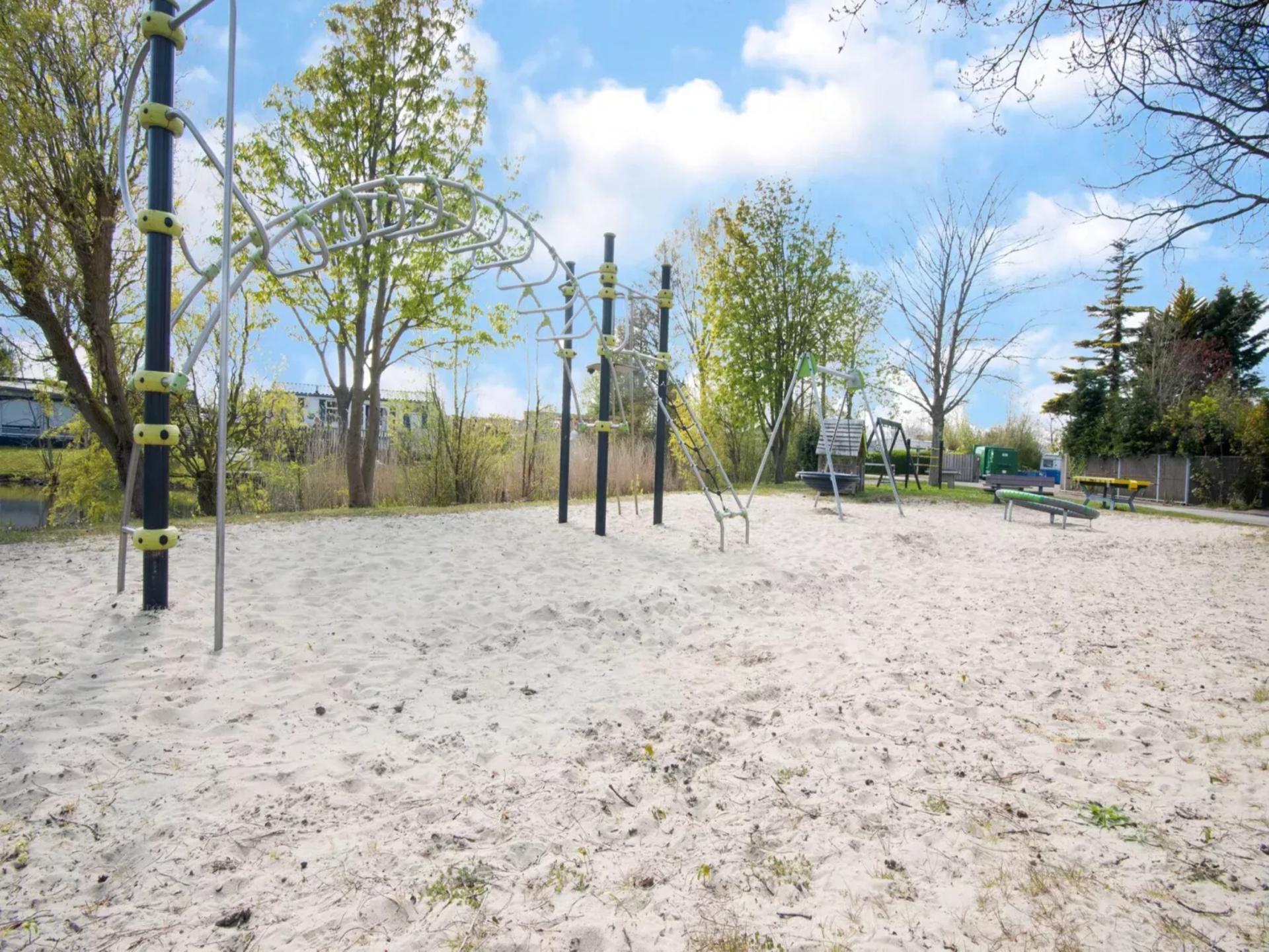 Knus familiechalet op vakantiepark Den Osse, 230m van het centrum van Brouwershaven - foto 31